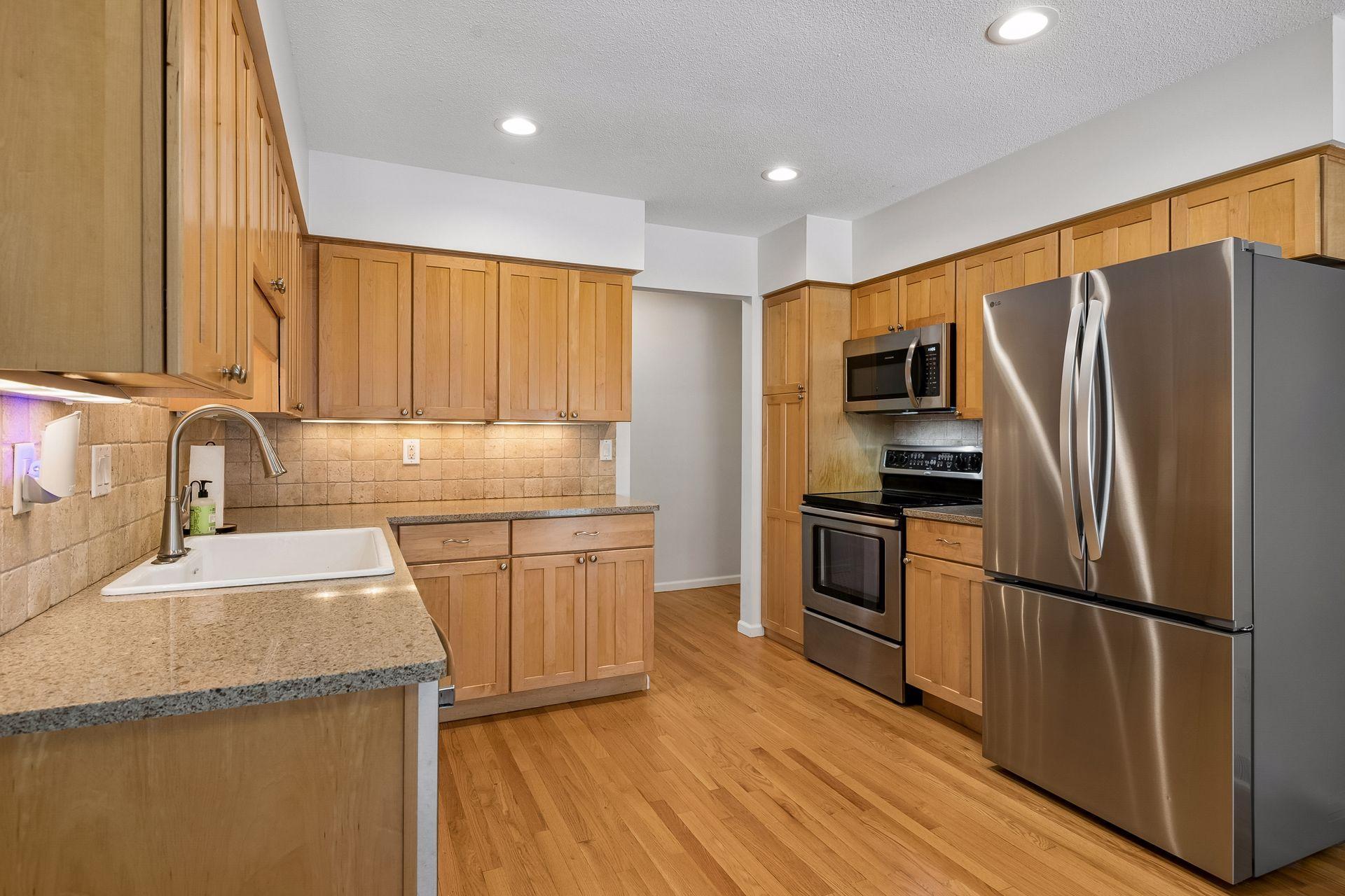 4440 Vandervork Avenue Property Photo 16