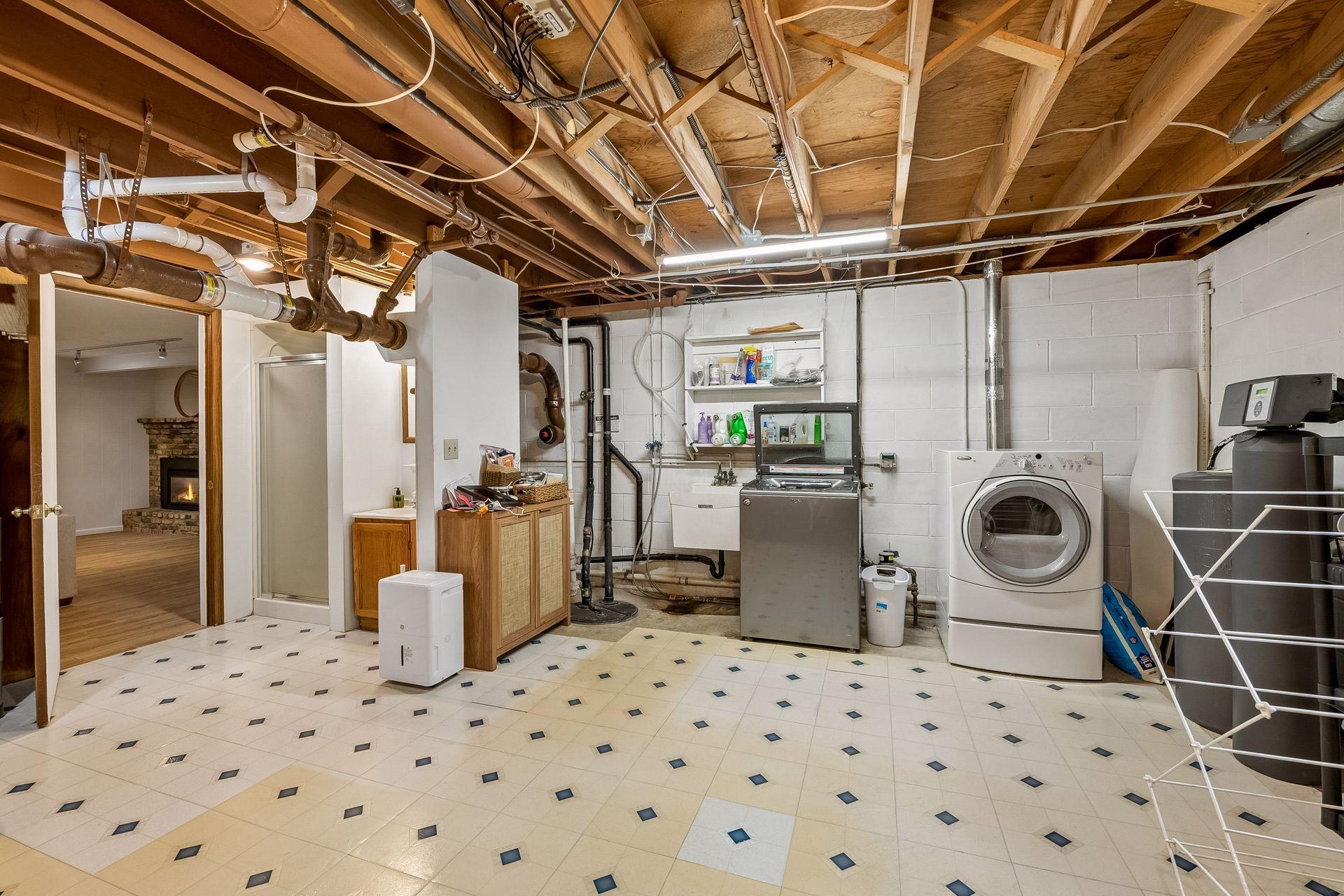 4440 Vandervork Avenue Property Photo 46