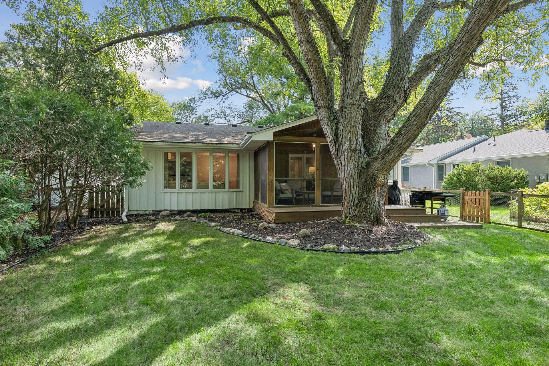 4440 Vandervork Avenue Property Photo 49