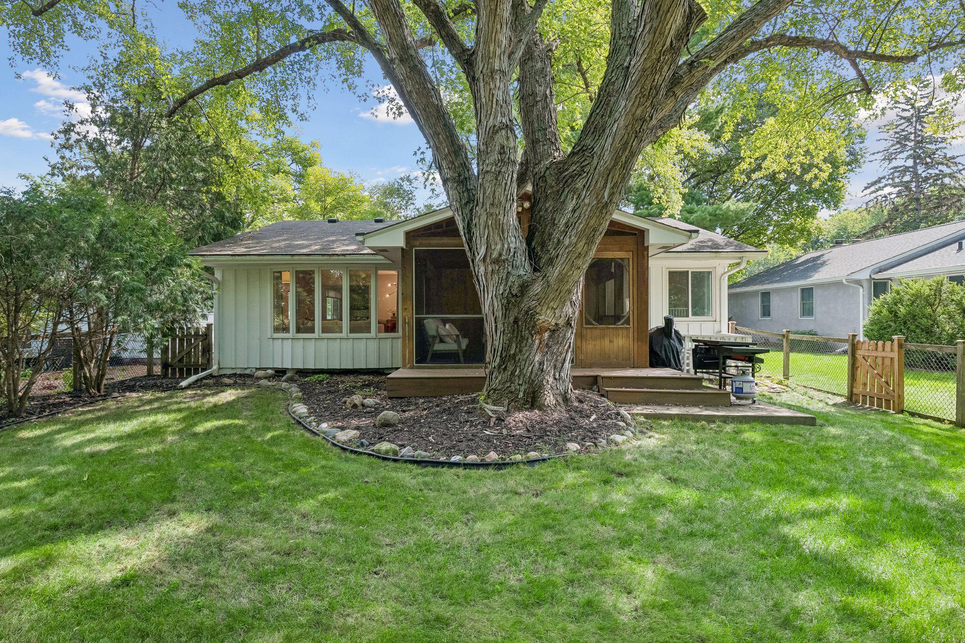 4440 Vandervork Avenue Property Photo 50