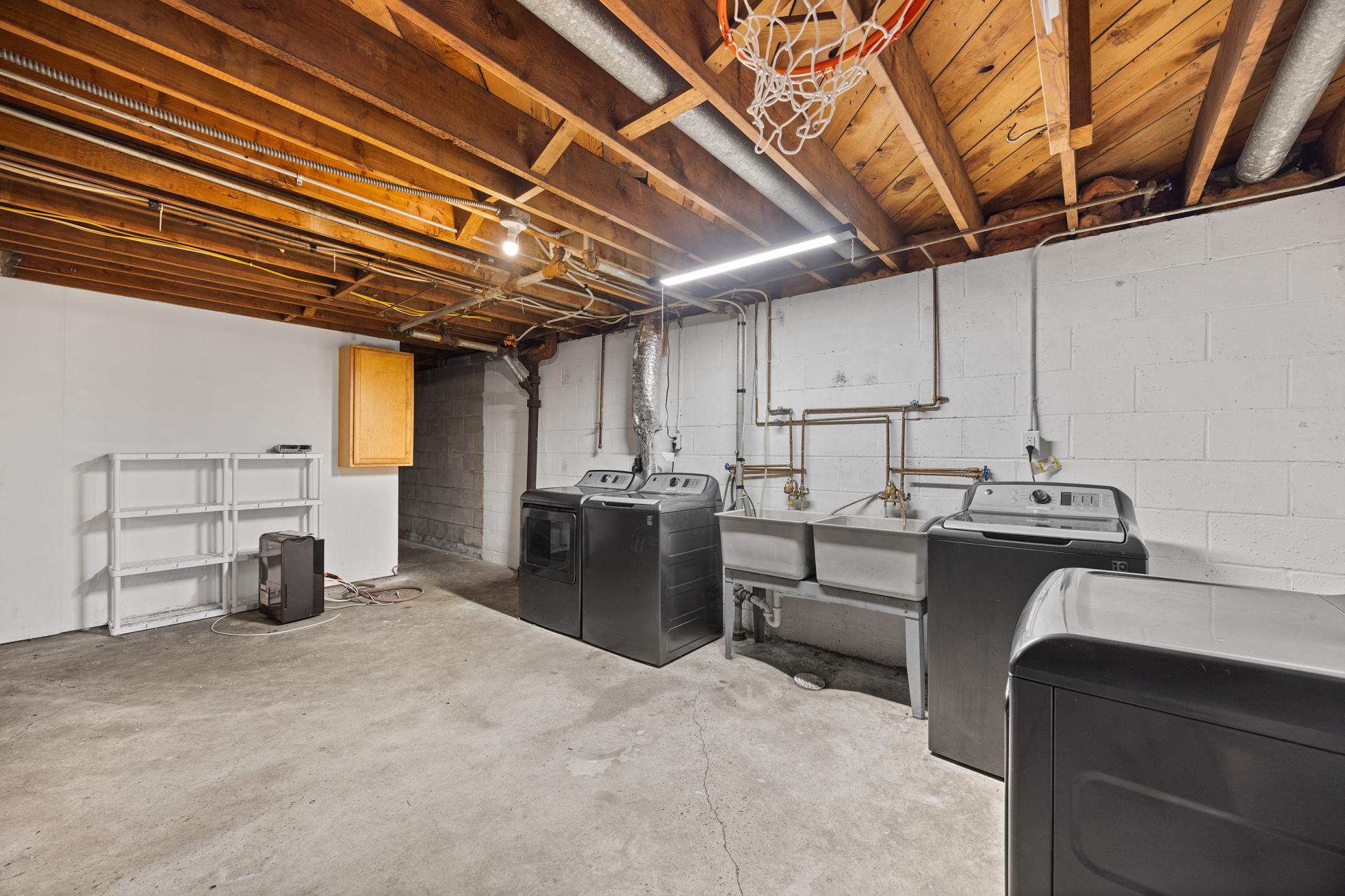 5936 Washburn Avenue S Property Photo 14