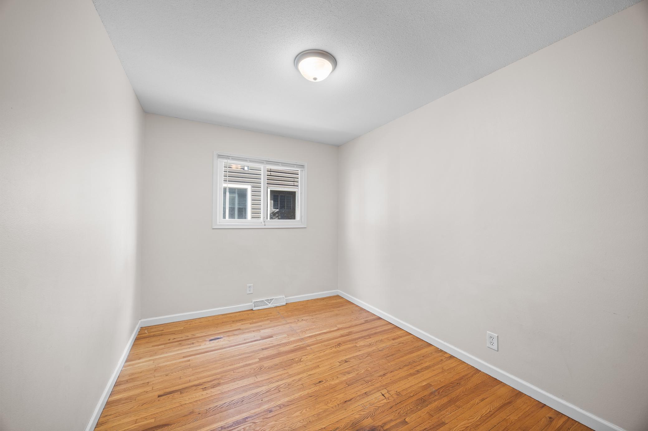 5936 Washburn Avenue S Property Photo 18