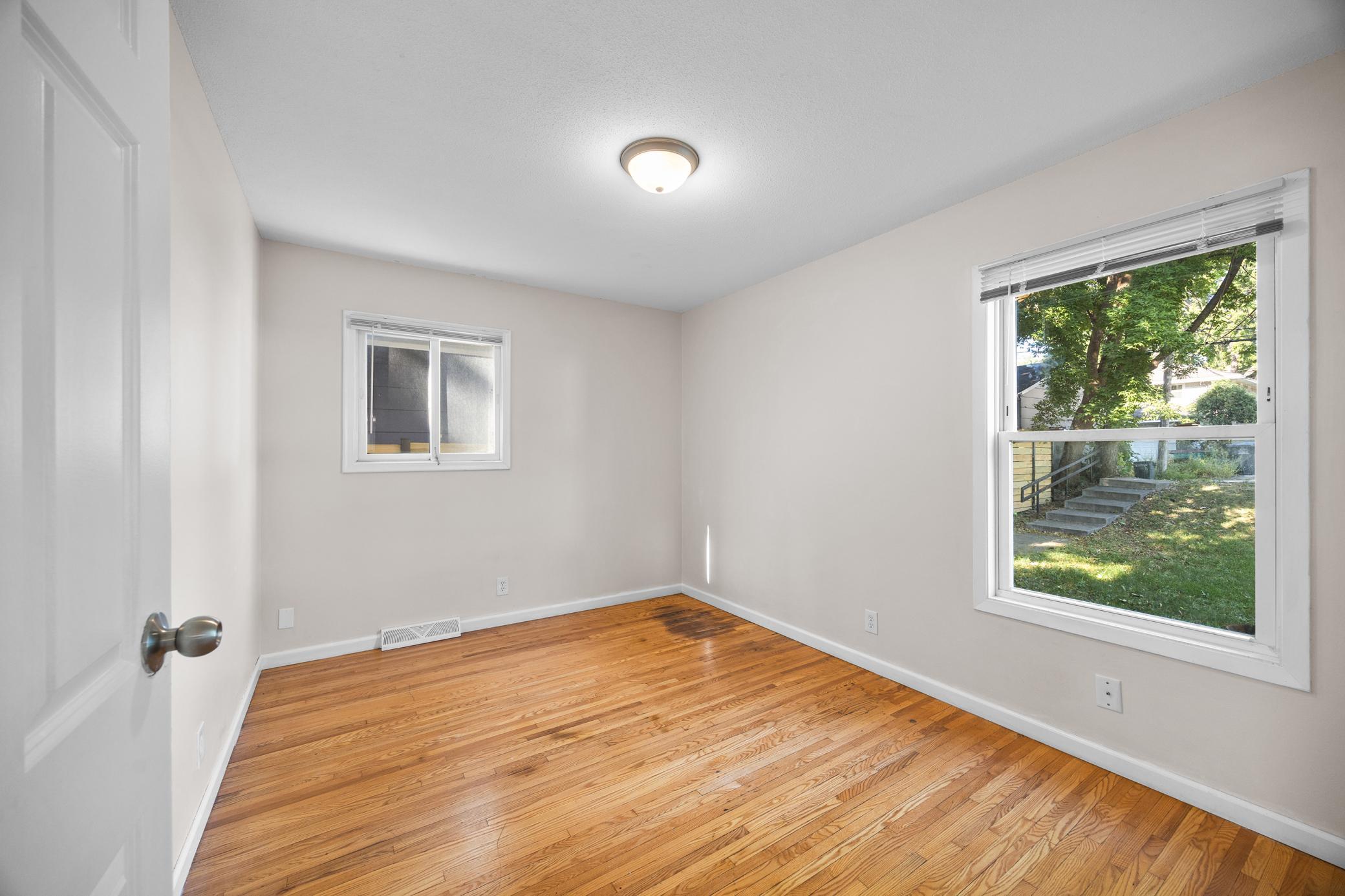 5936 Washburn Avenue S Property Photo 20
