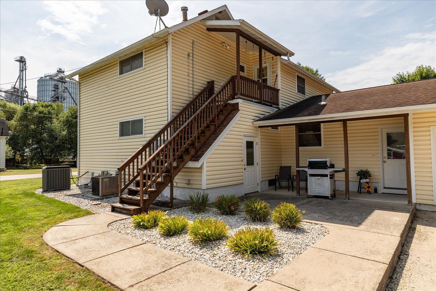 208 Ashburn Street E Property Photo 42