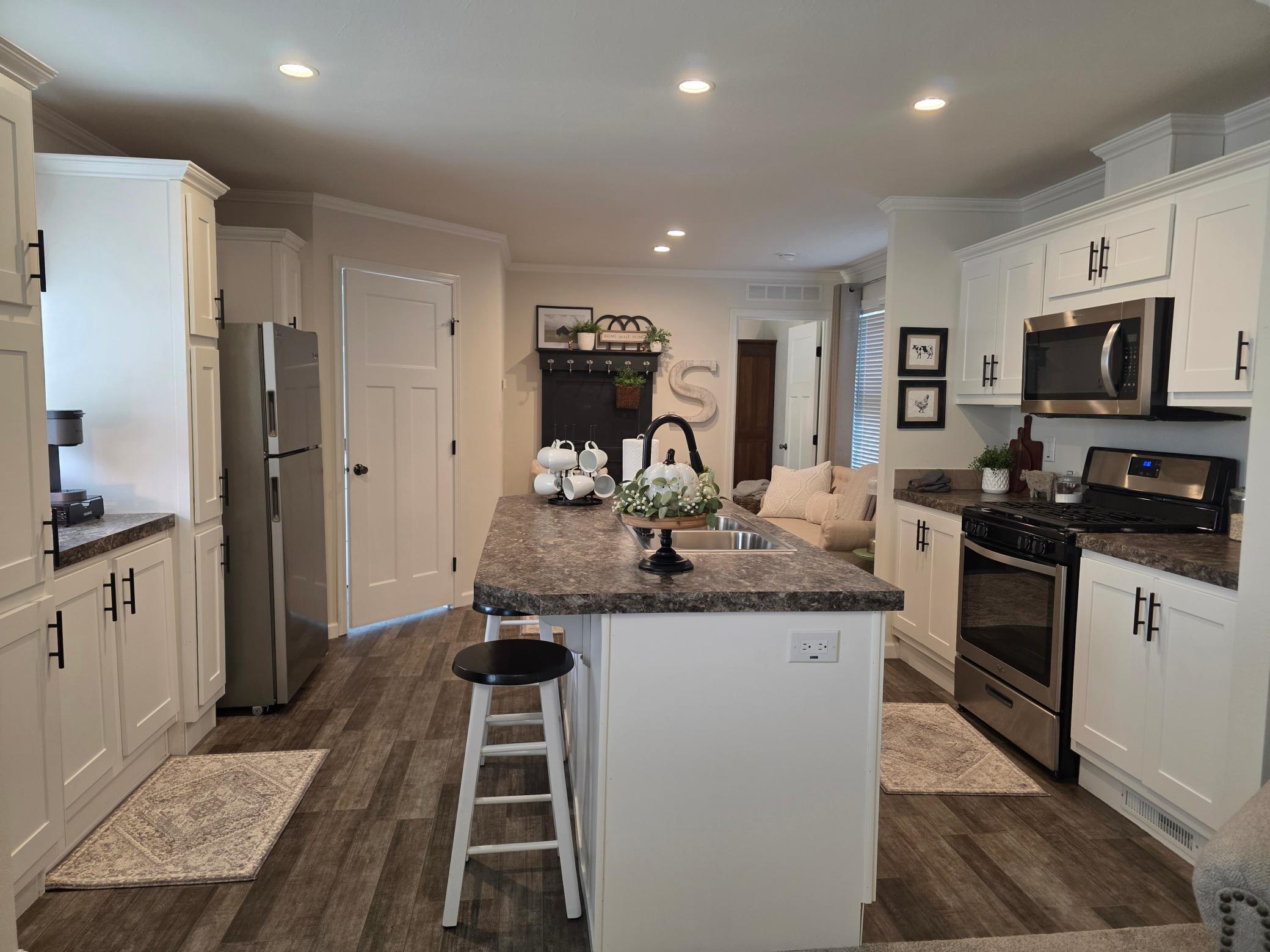 18 Kalmia Drive Property Photo 6