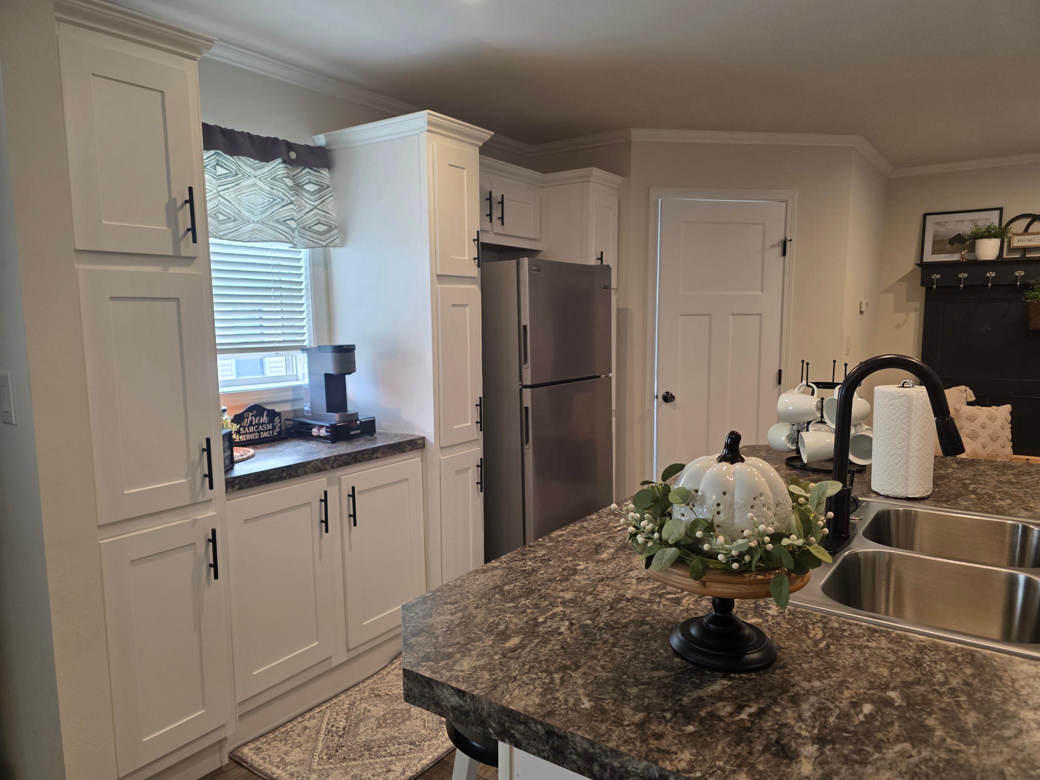 18 Kalmia Drive Property Photo 8