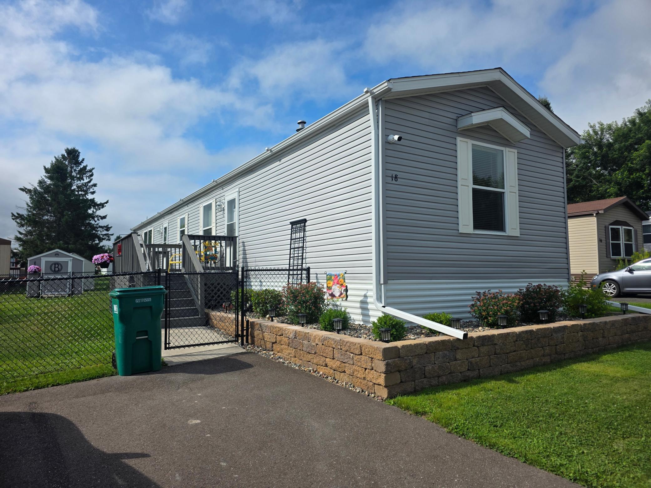 18 Kalmia Drive Property Photo 16