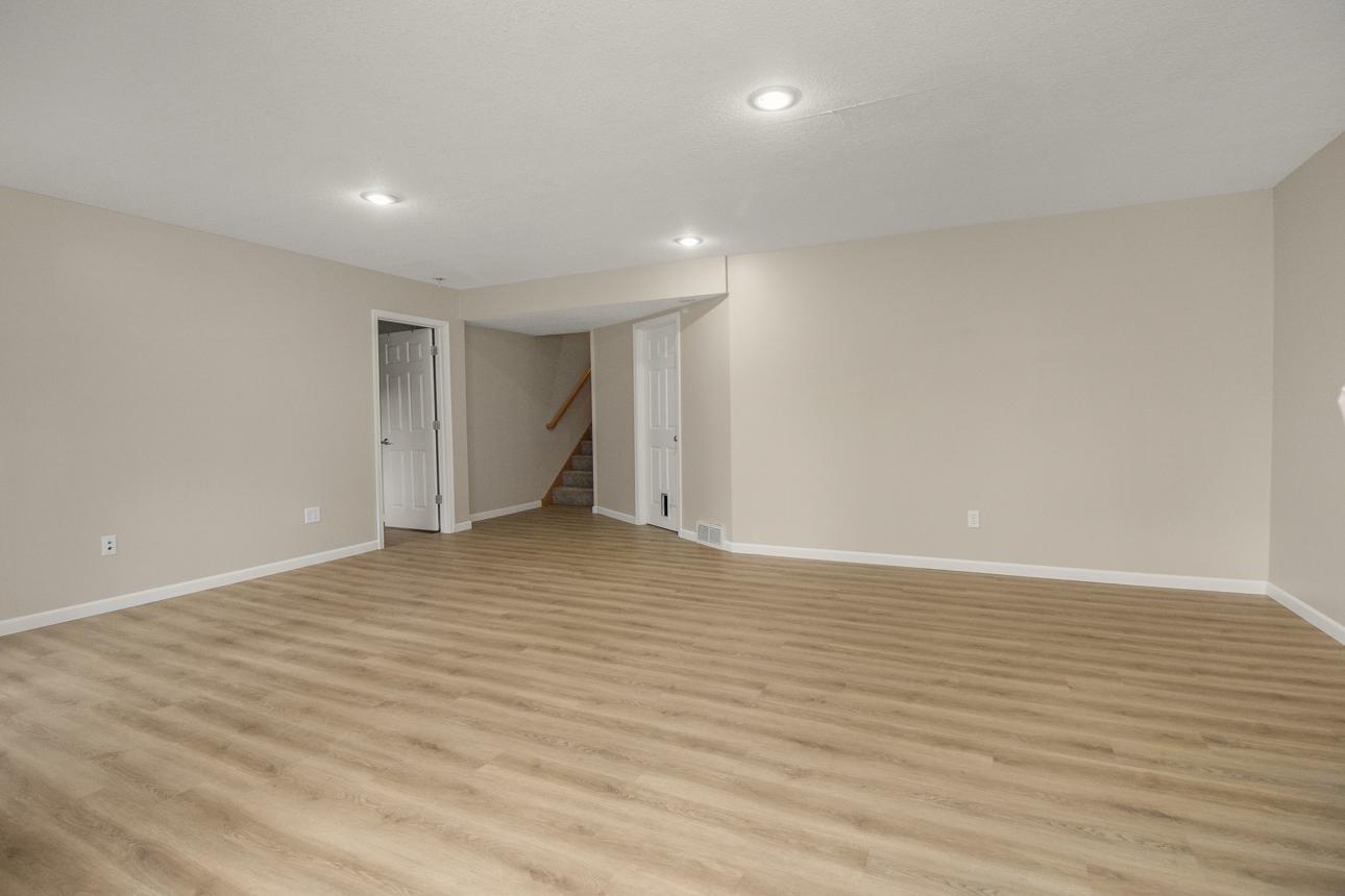 1105 Iris Drive Property Photo 21