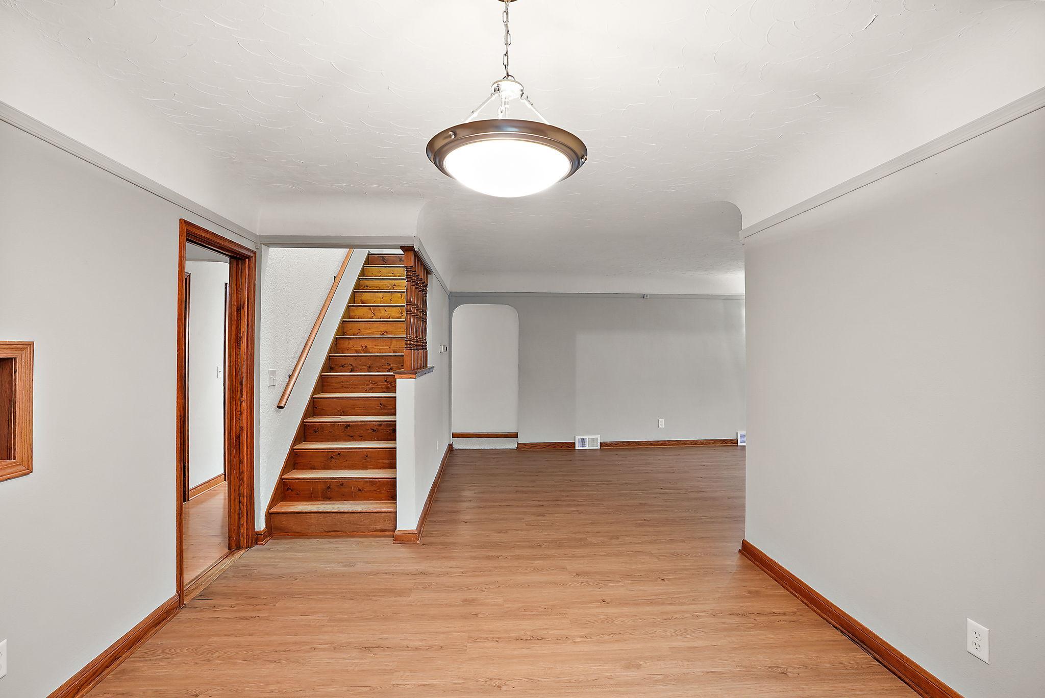 15717 Clayton Avenue E Property Photo 13