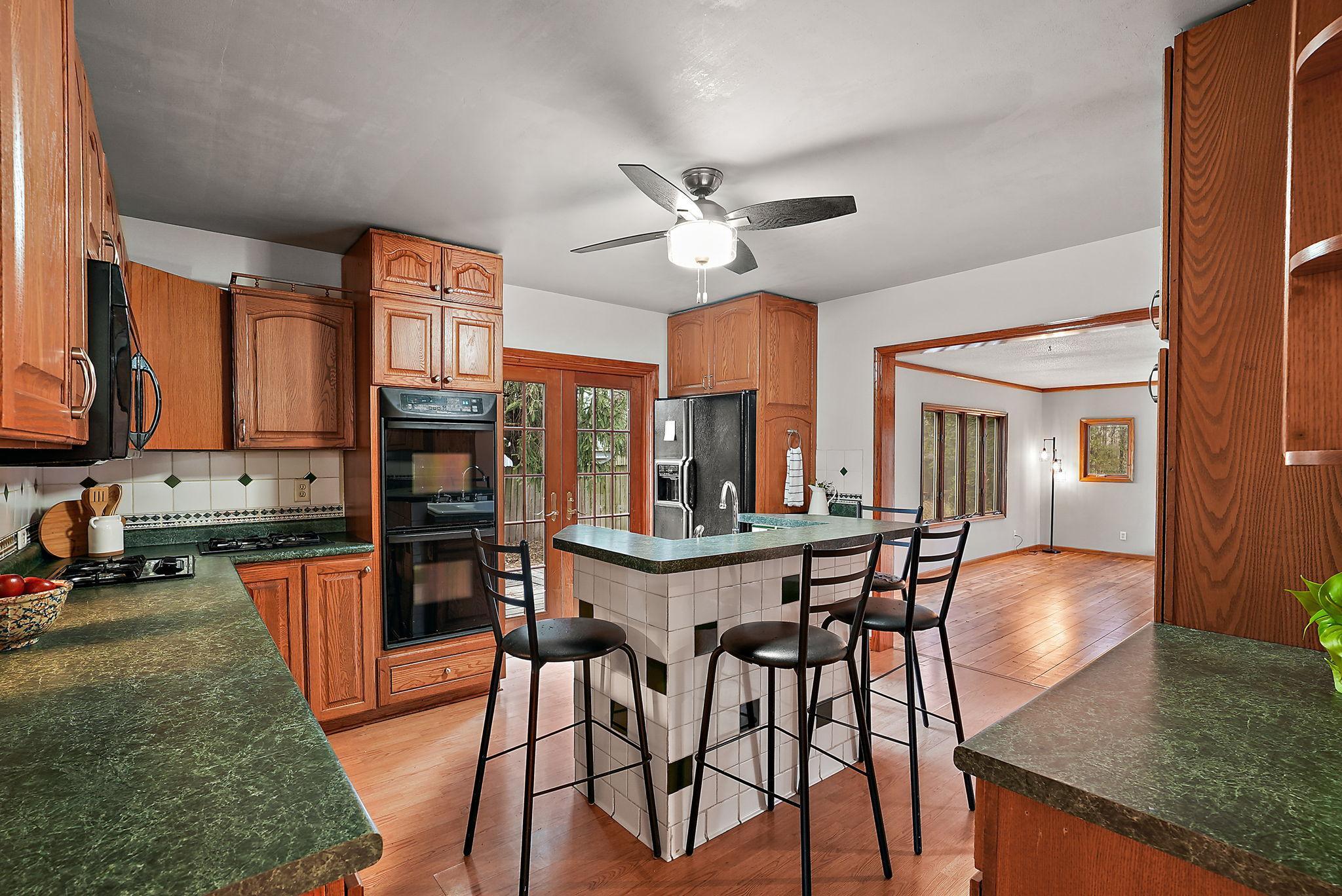15717 Clayton Avenue E Property Photo 16