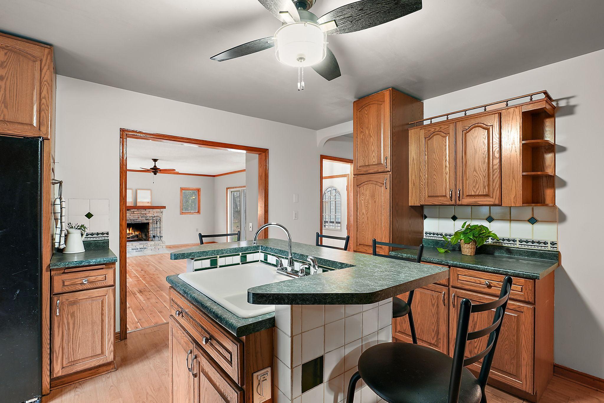 15717 Clayton Avenue E Property Photo 17