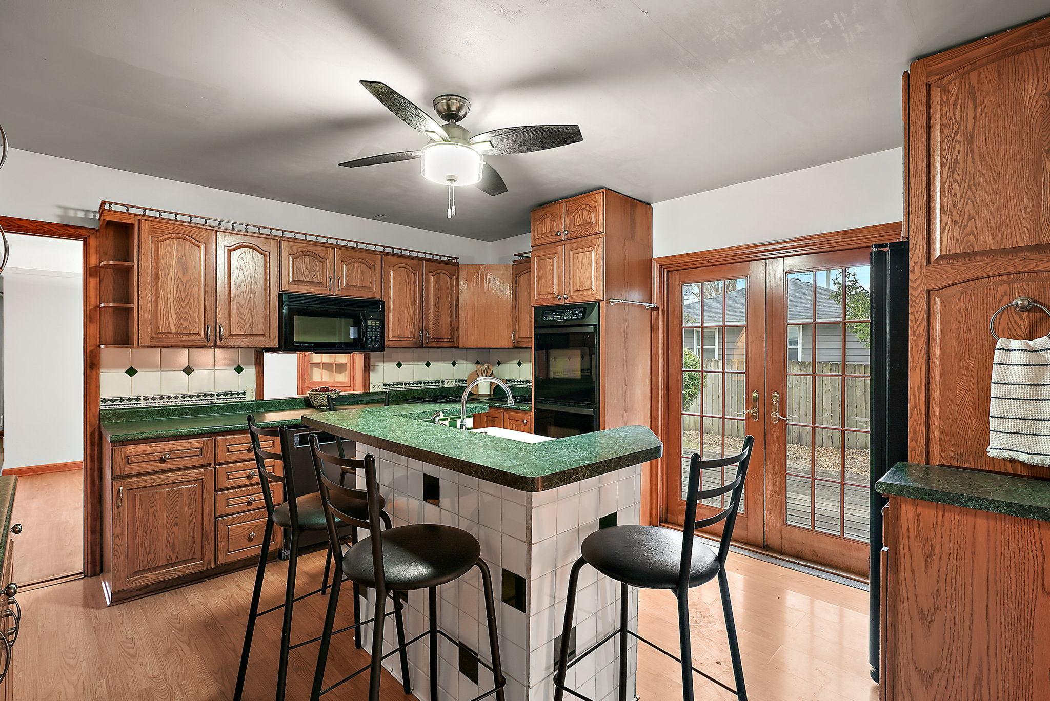 15717 Clayton Avenue E Property Photo 18