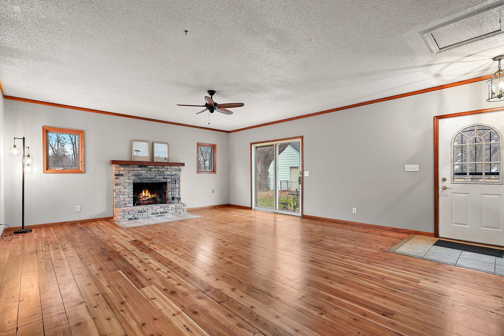 15717 Clayton Avenue E Property Photo 20