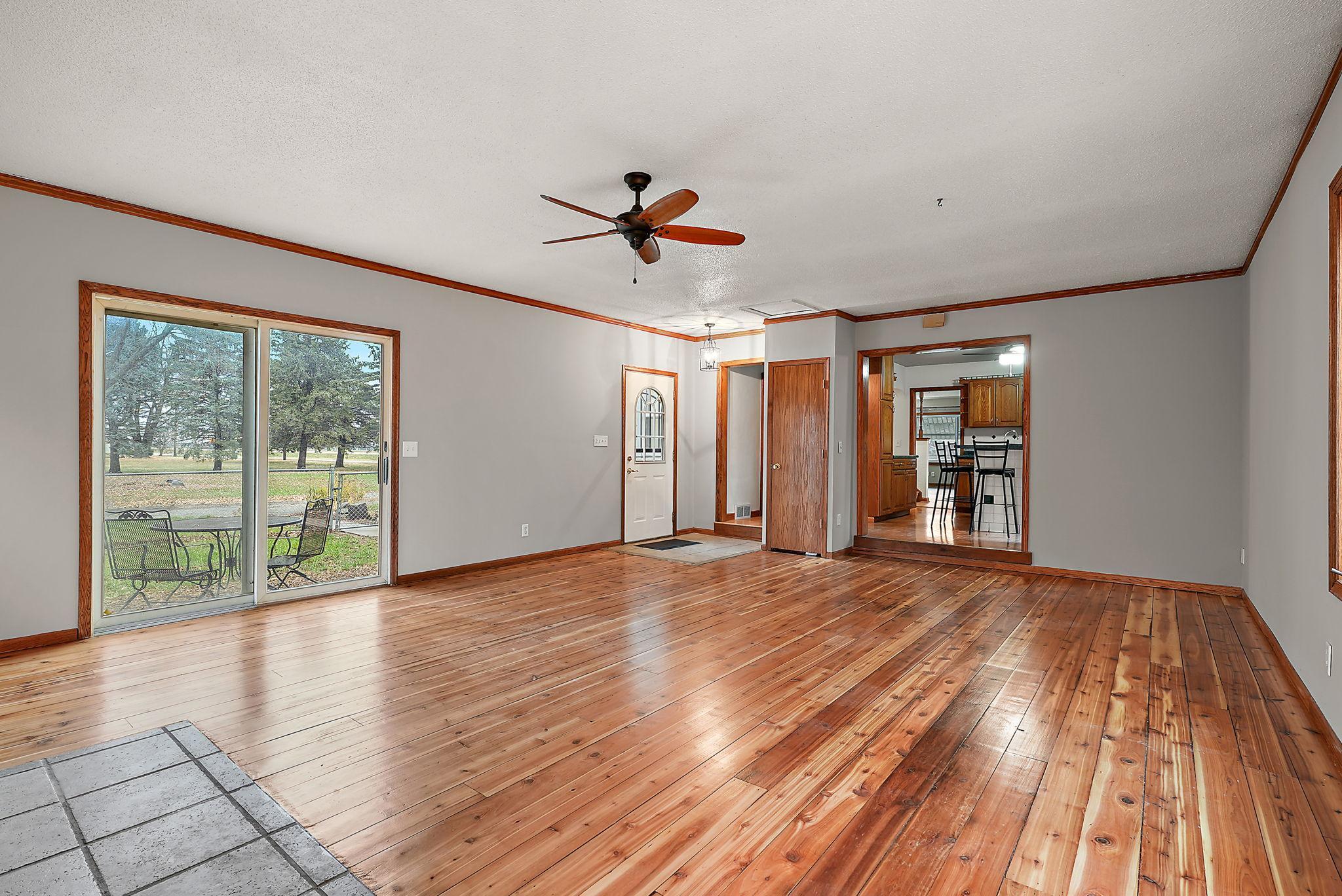 15717 Clayton Avenue E Property Photo 21