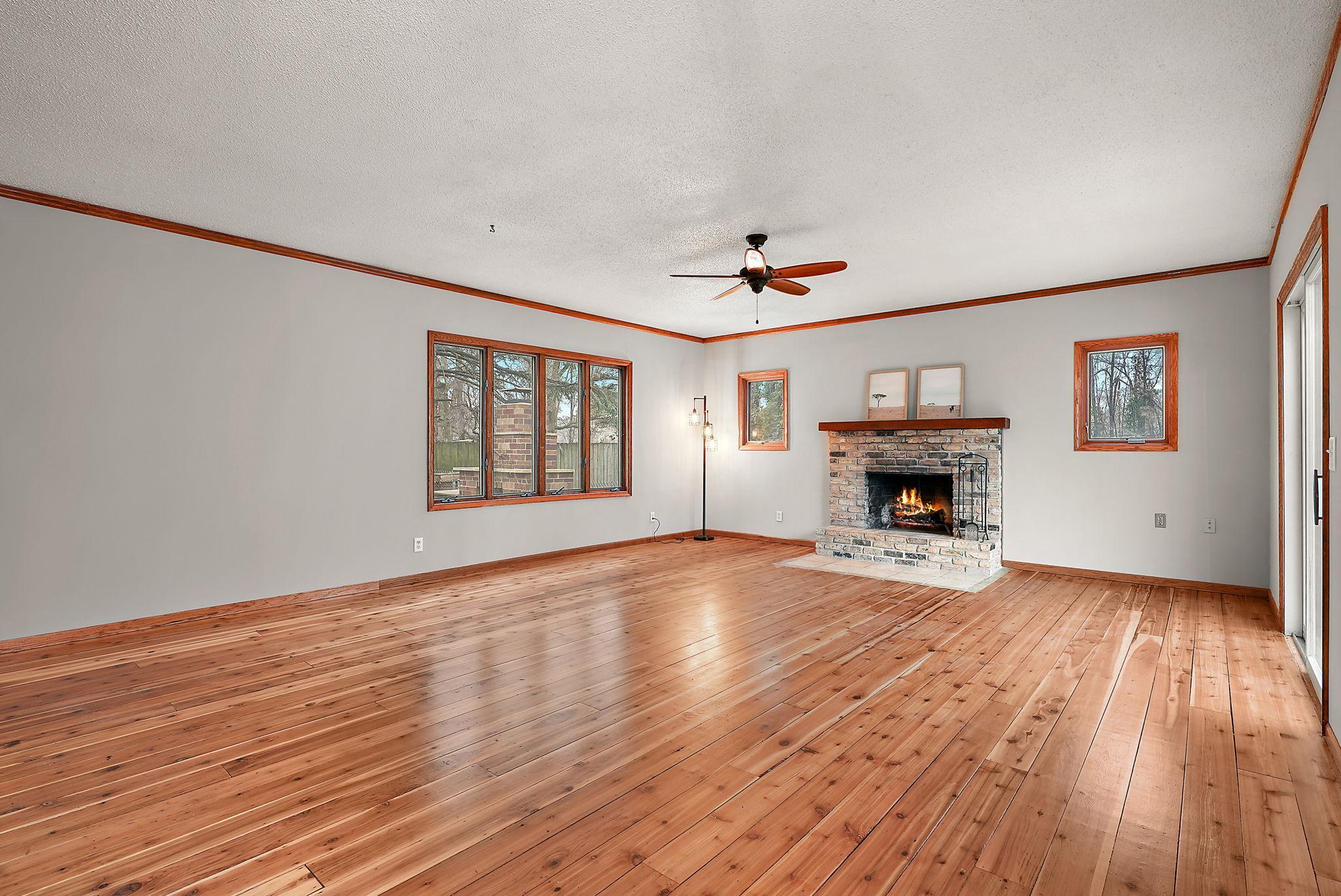 15717 Clayton Avenue E Property Photo 22