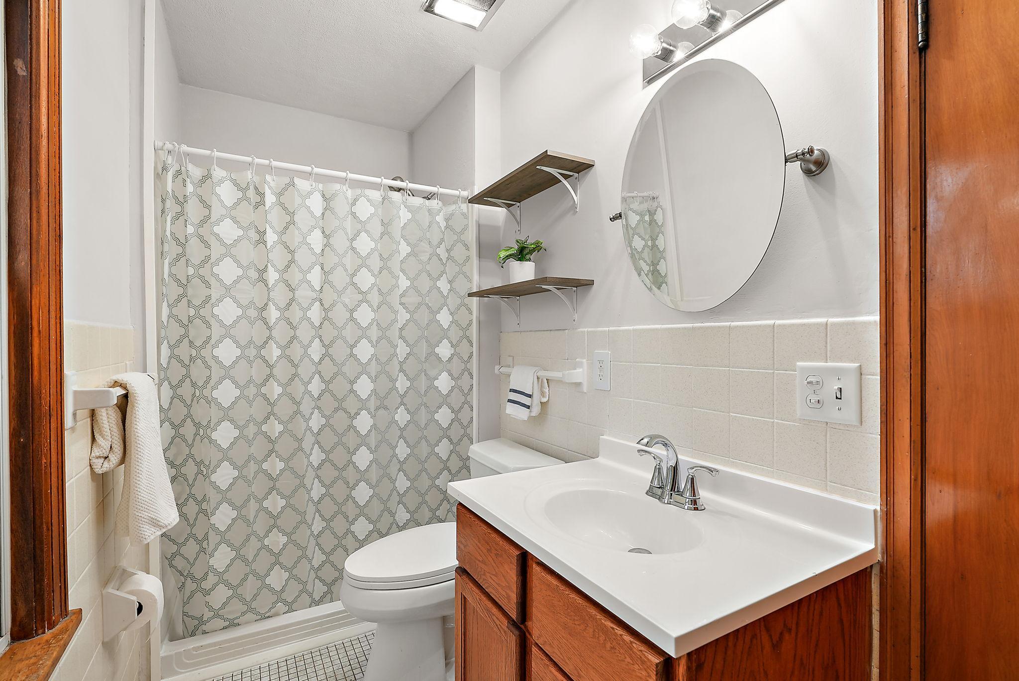 15717 Clayton Avenue E Property Photo 29