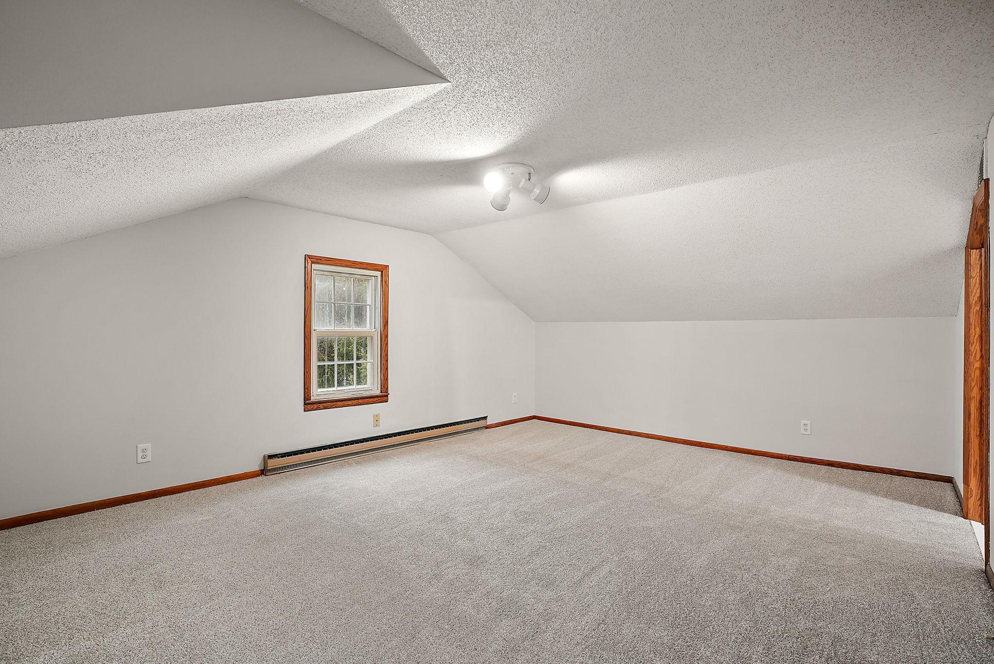 15717 Clayton Avenue E Property Photo 36