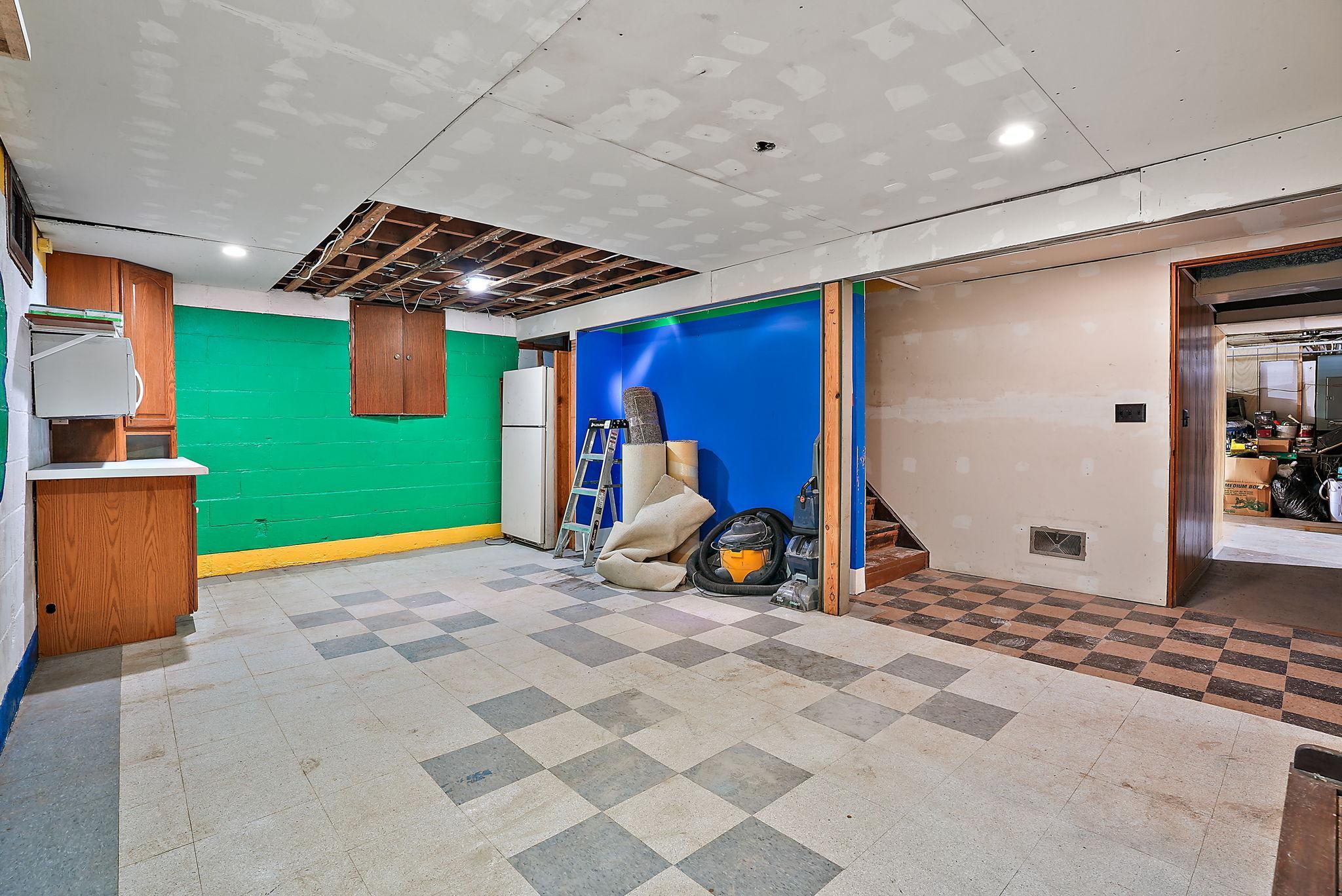 15717 Clayton Avenue E Property Photo 40