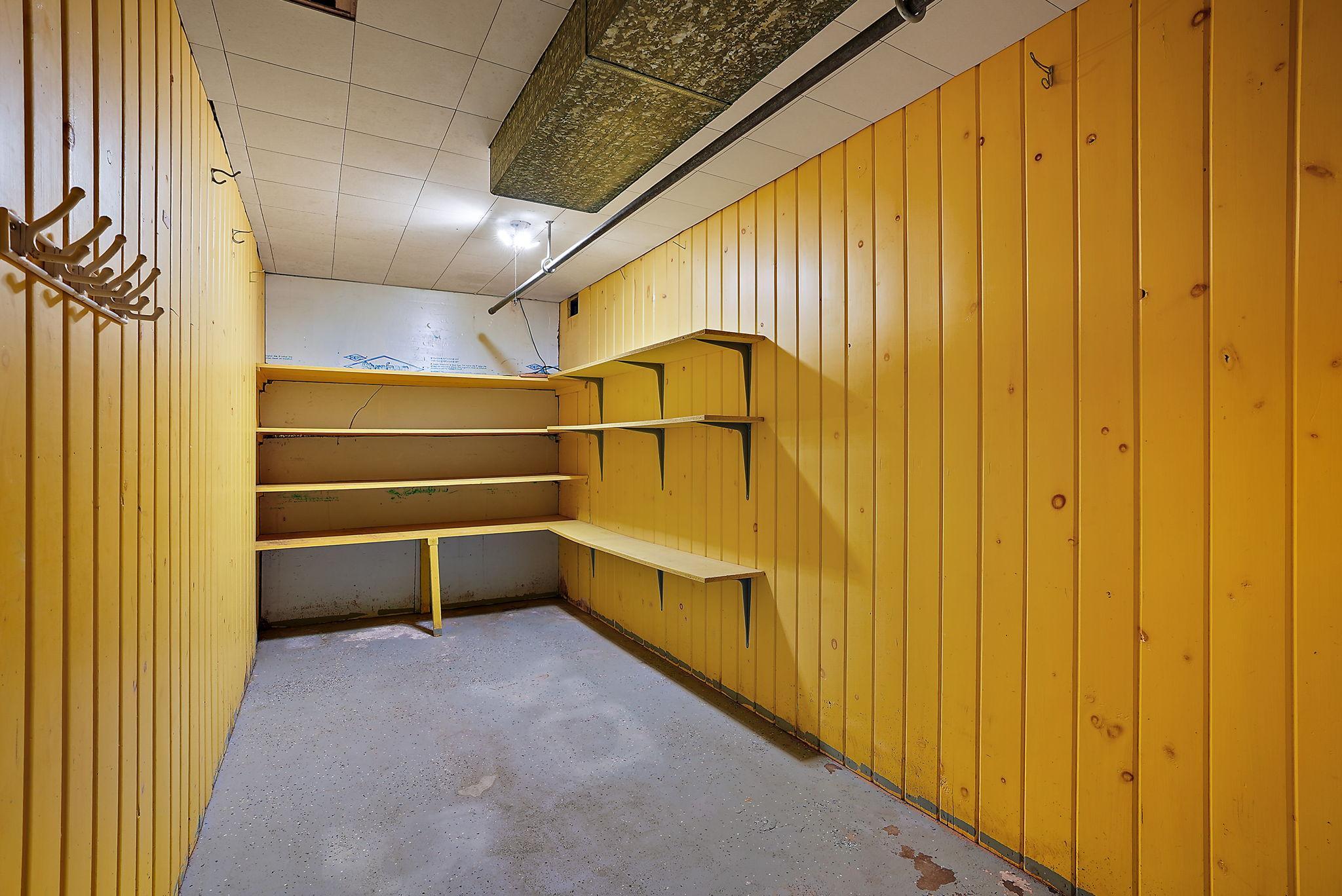 15717 Clayton Avenue E Property Photo 43