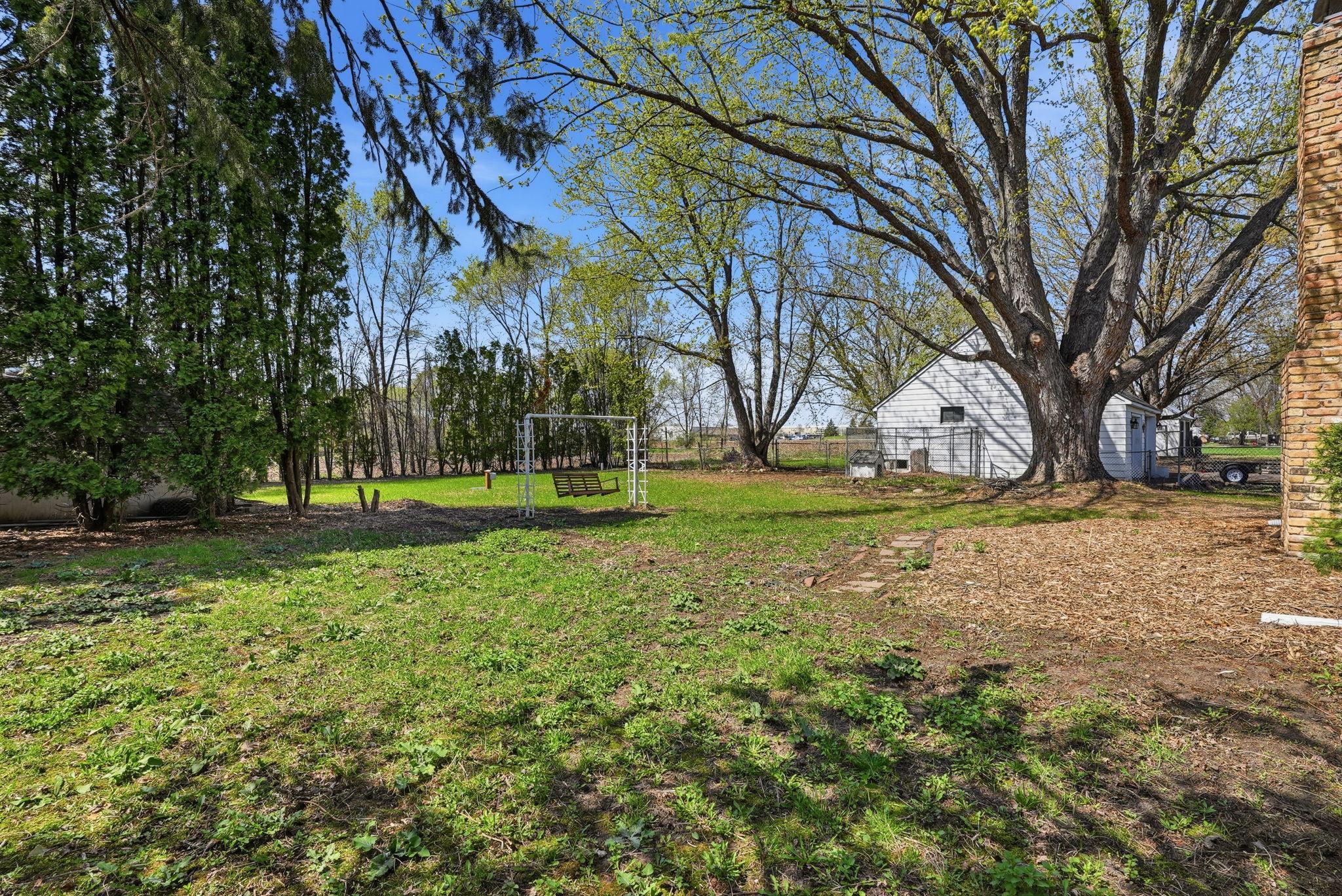 15717 Clayton Avenue E Property Photo 47