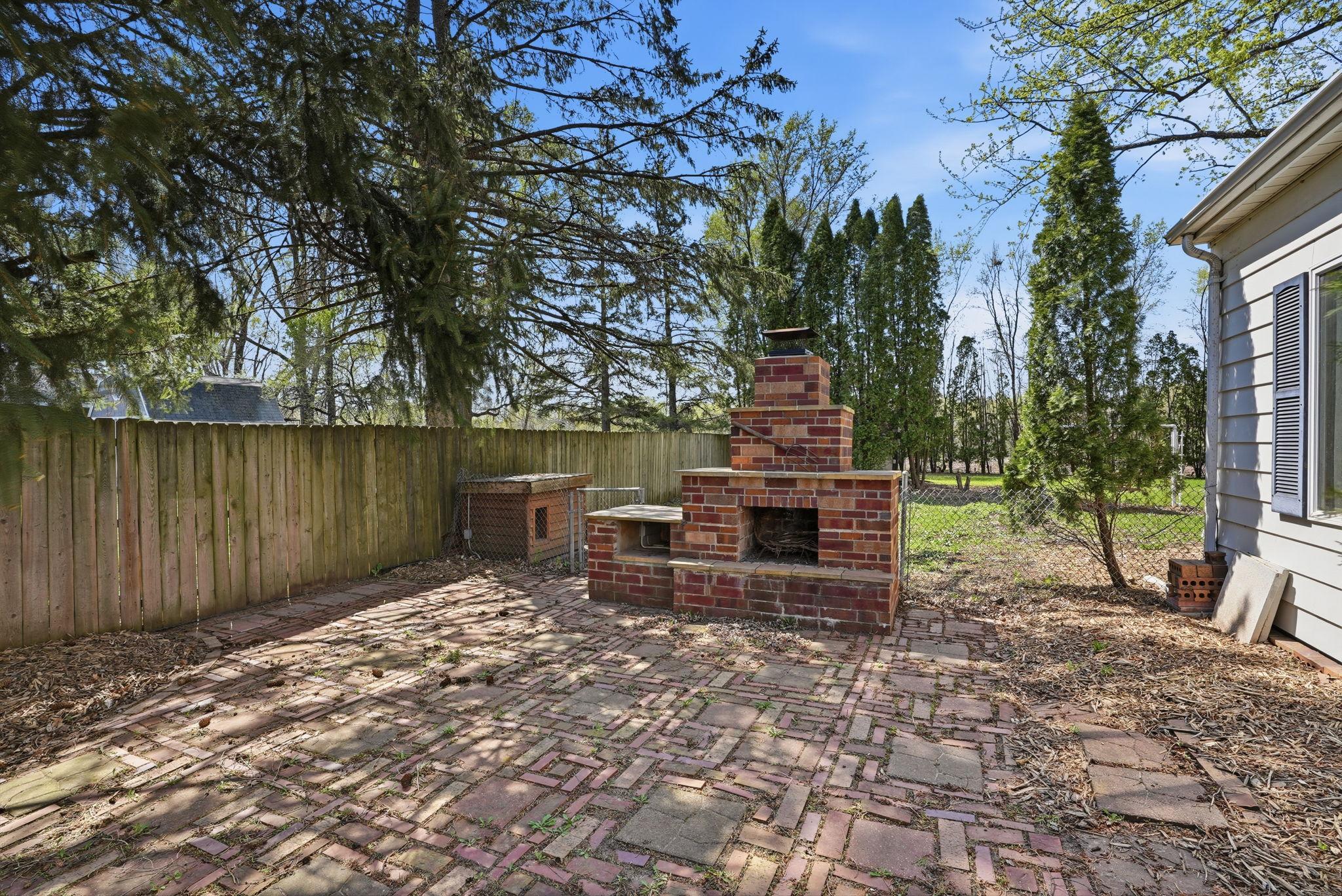 15717 Clayton Avenue E Property Photo 48
