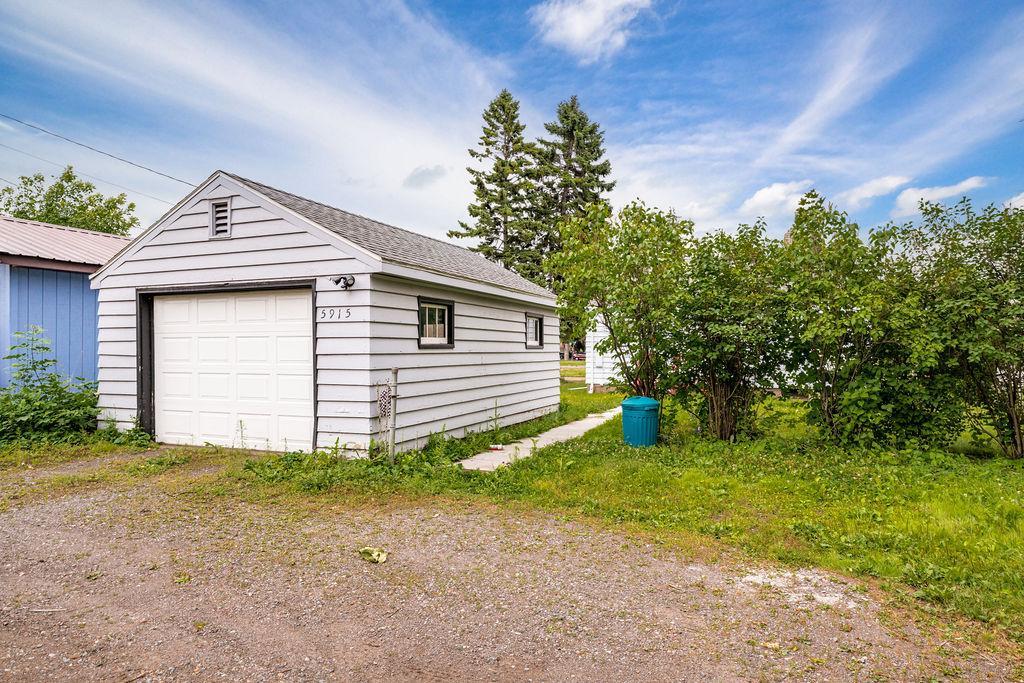 5915 Grand Avenue Property Photo 8