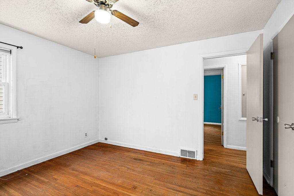 5915 Grand Avenue Property Photo 19