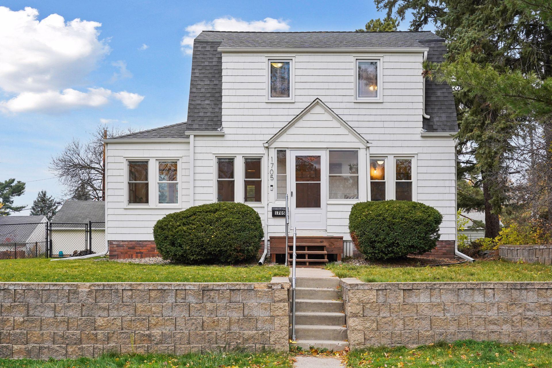 1705 Ivy Avenue E Property Photo 1