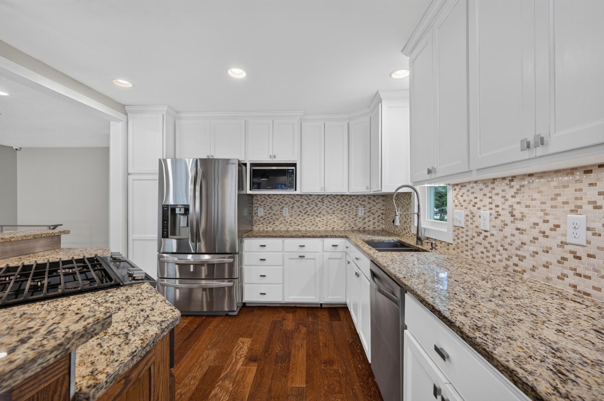 2421 4th Street Property Photo 5