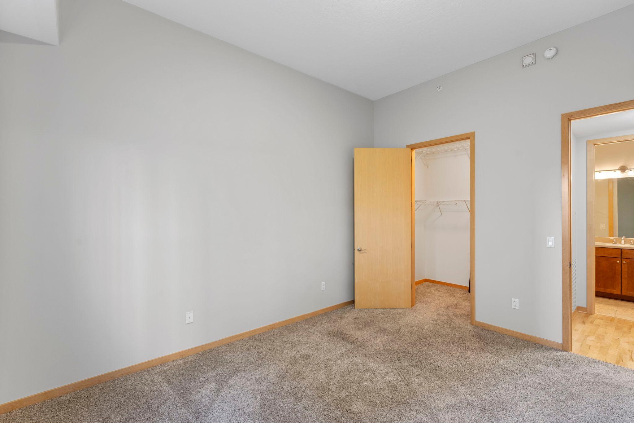 100 3rd Avenue S 307 Property Photo 8