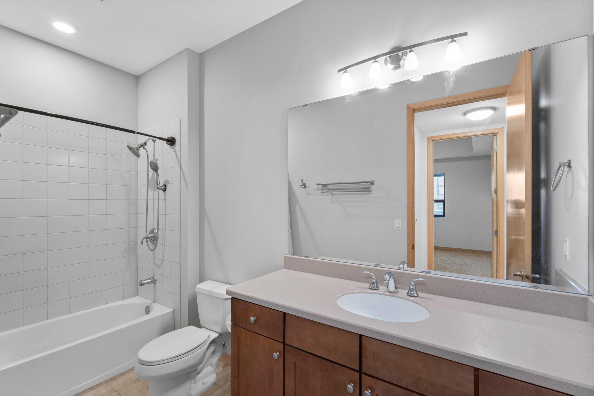 100 3rd Avenue S 307 Property Photo 11