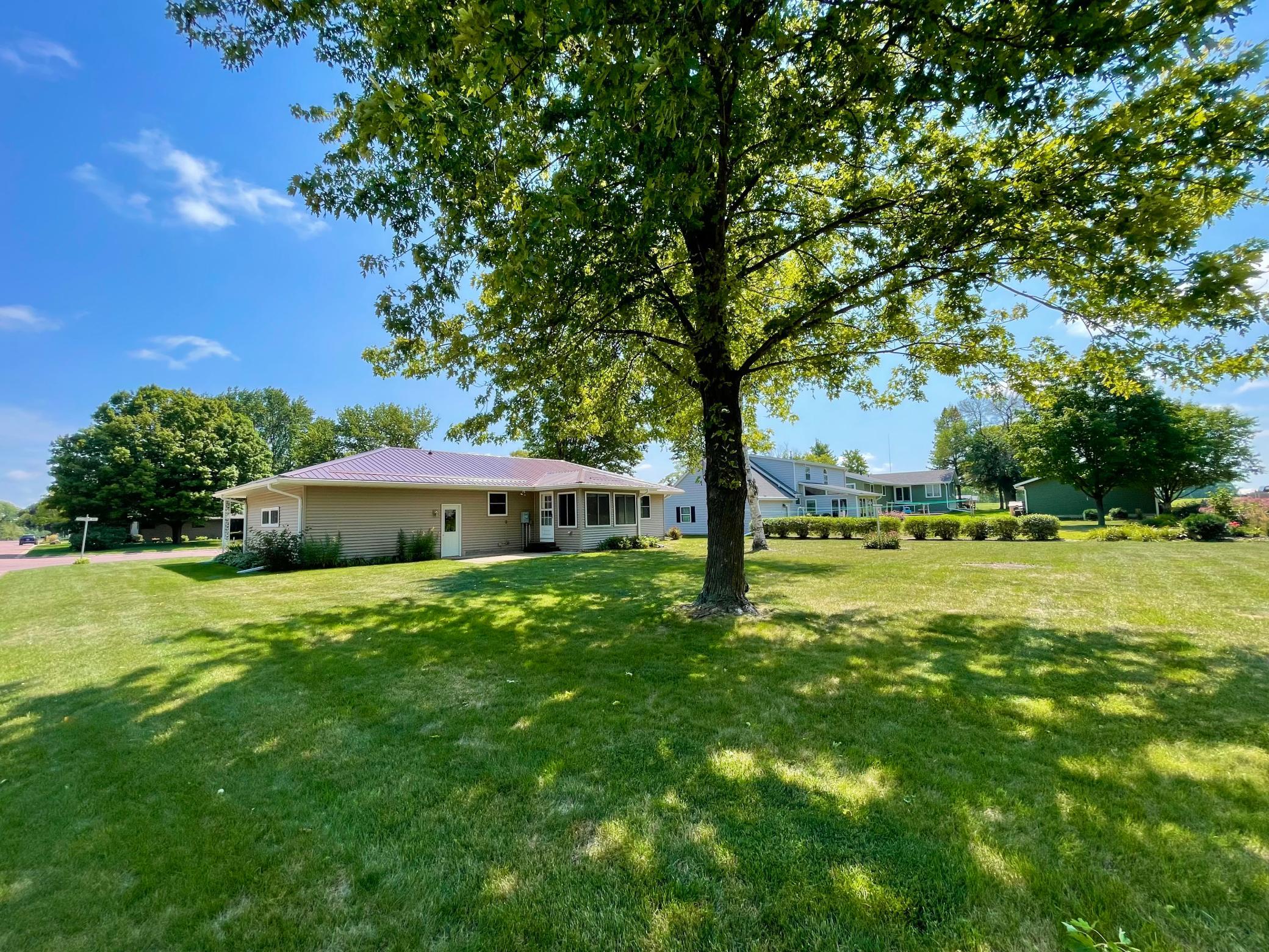 404 S Paffrath Avenue Property Photo 2