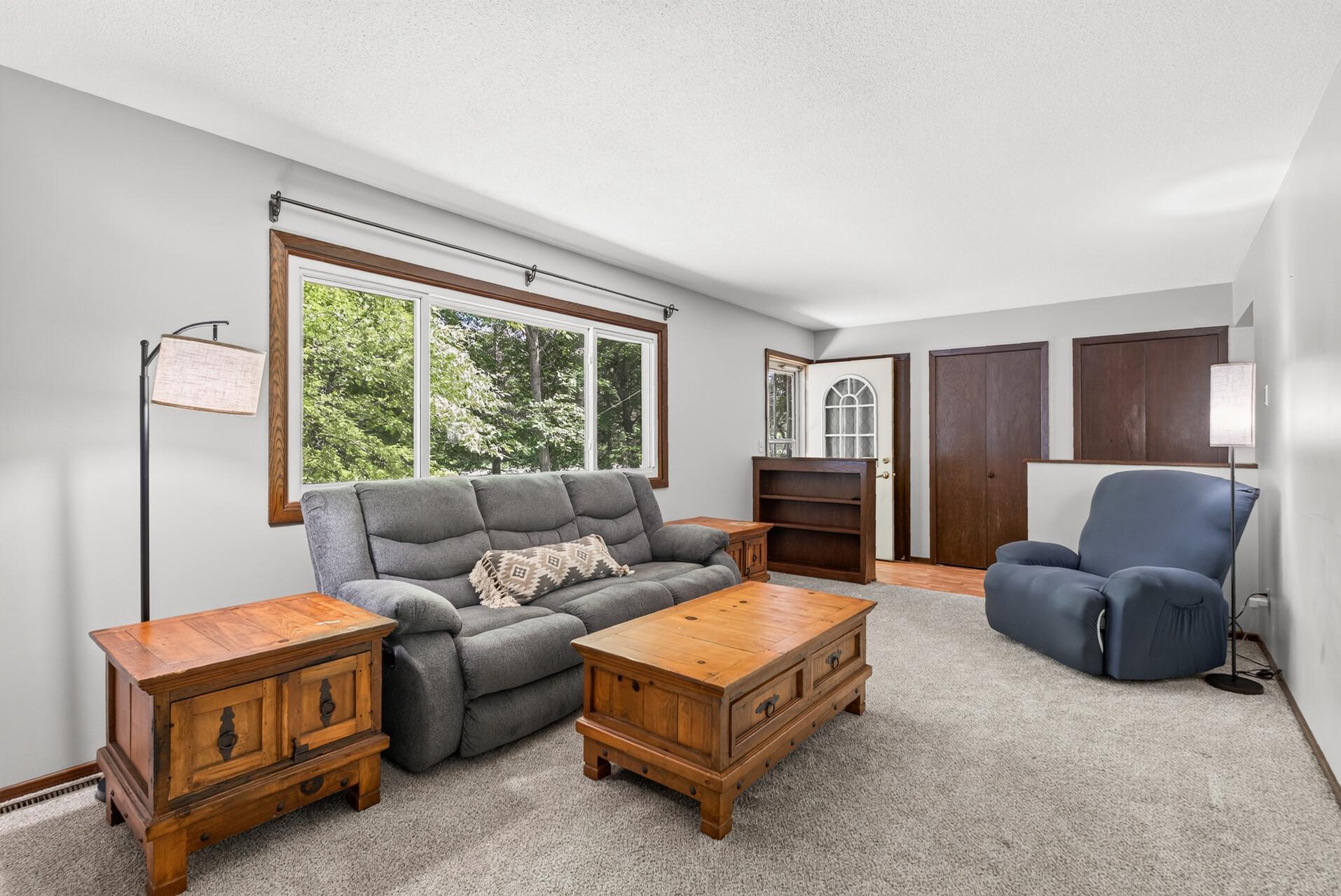 10761 Crow Hassan Park Road Property Photo 2