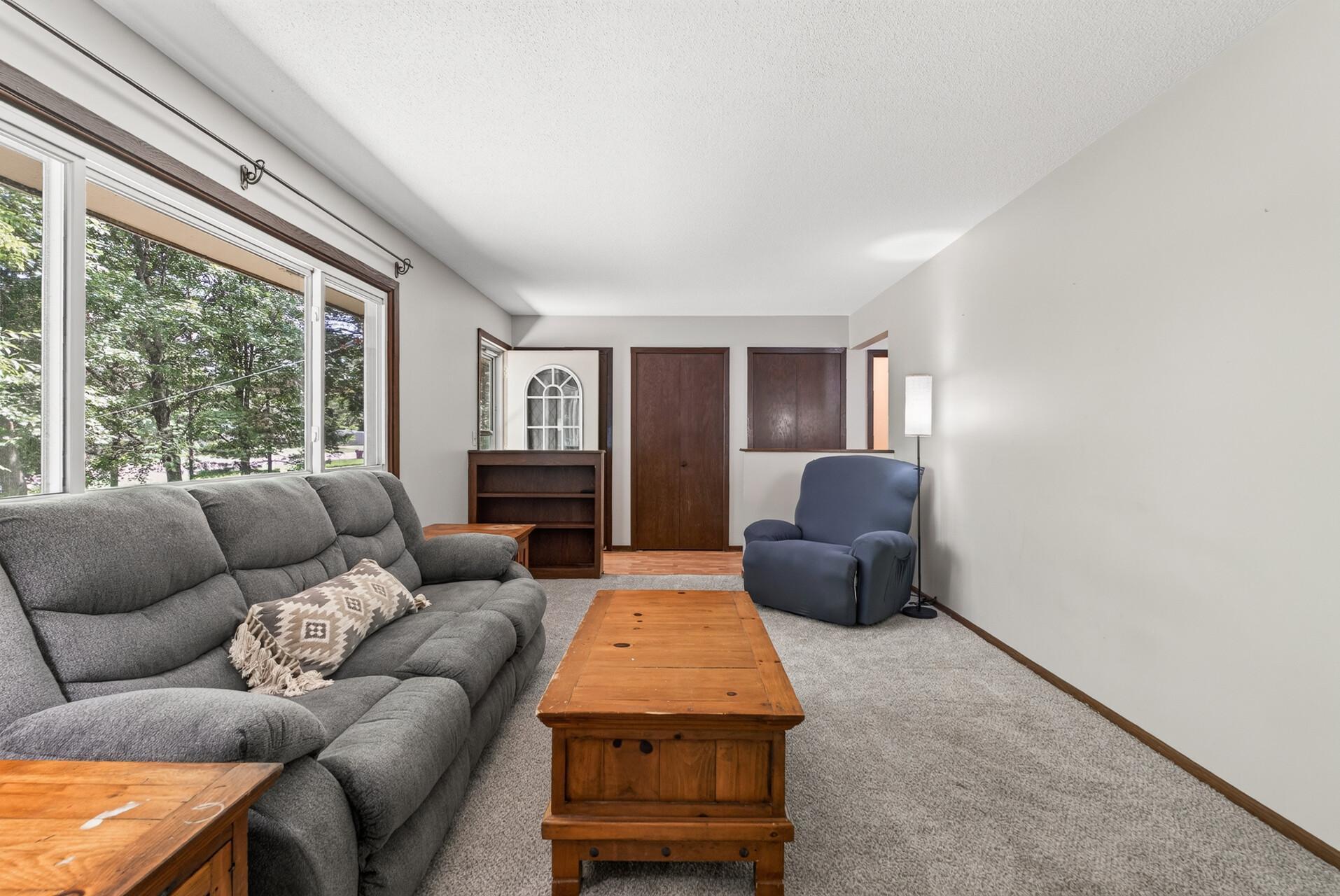 10761 Crow Hassan Park Road Property Photo 3