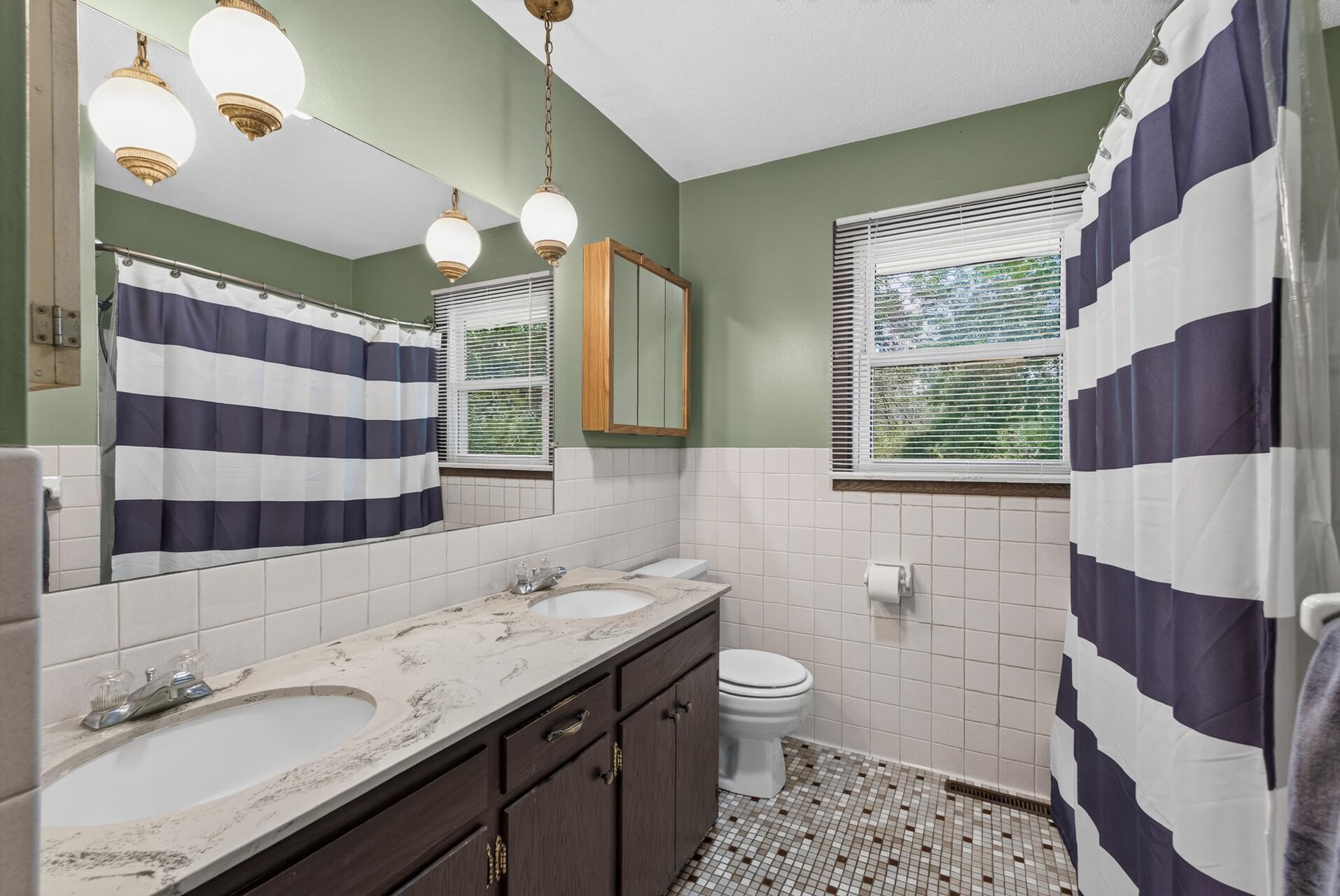 10761 Crow Hassan Park Road Property Photo 7