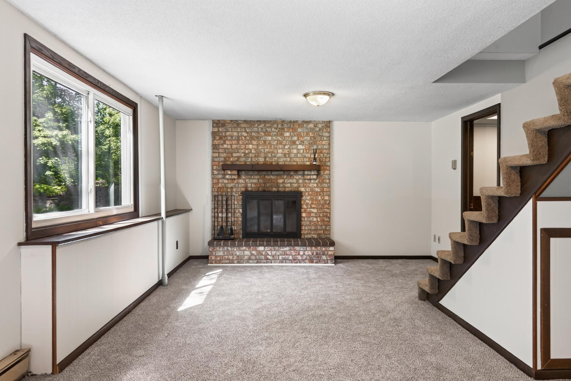 10761 Crow Hassan Park Road Property Photo 12