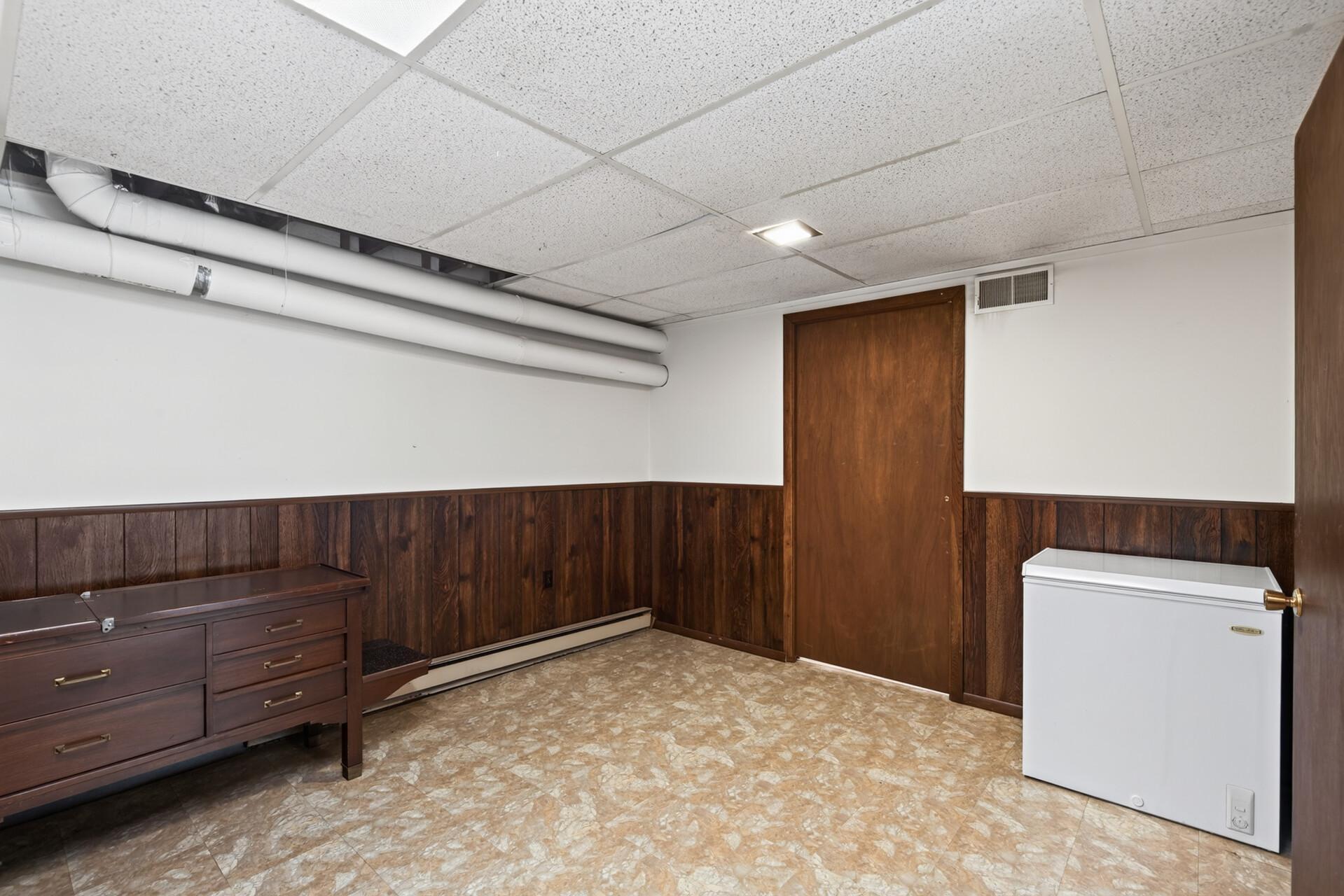 10761 Crow Hassan Park Road Property Photo 21