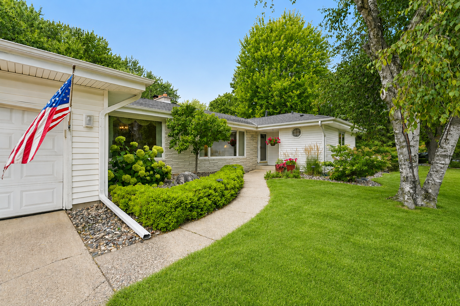9632 Oxborough Road Property Photo 3