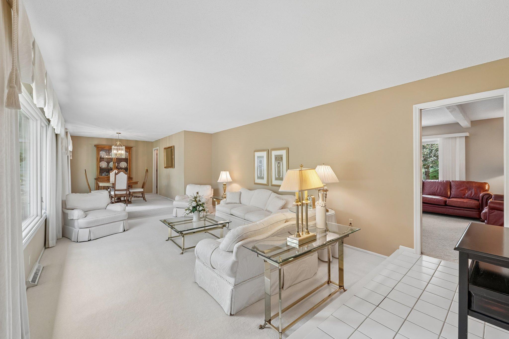 9632 Oxborough Road Property Photo 6
