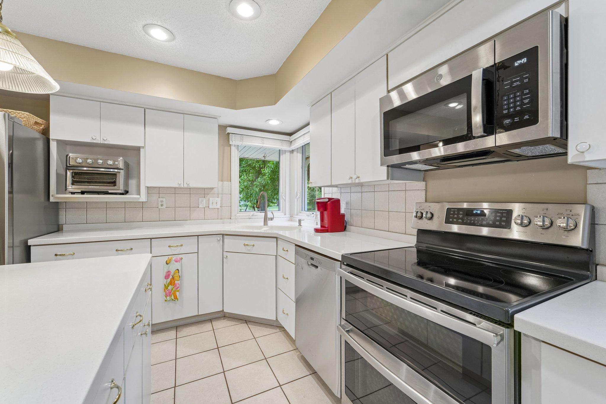 9632 Oxborough Road Property Photo 16