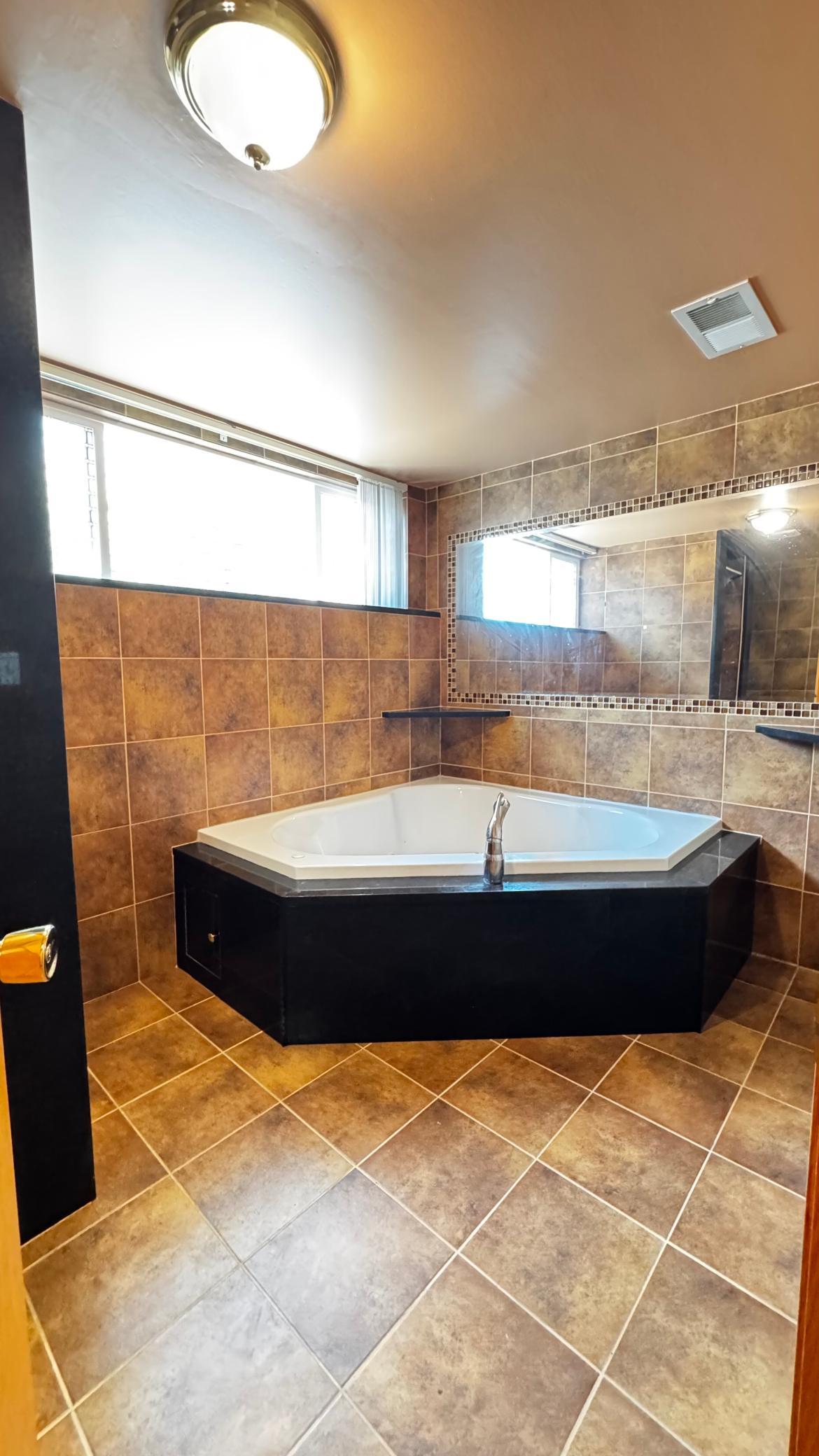 1742 3rd Avenue Ne Property Photo 6