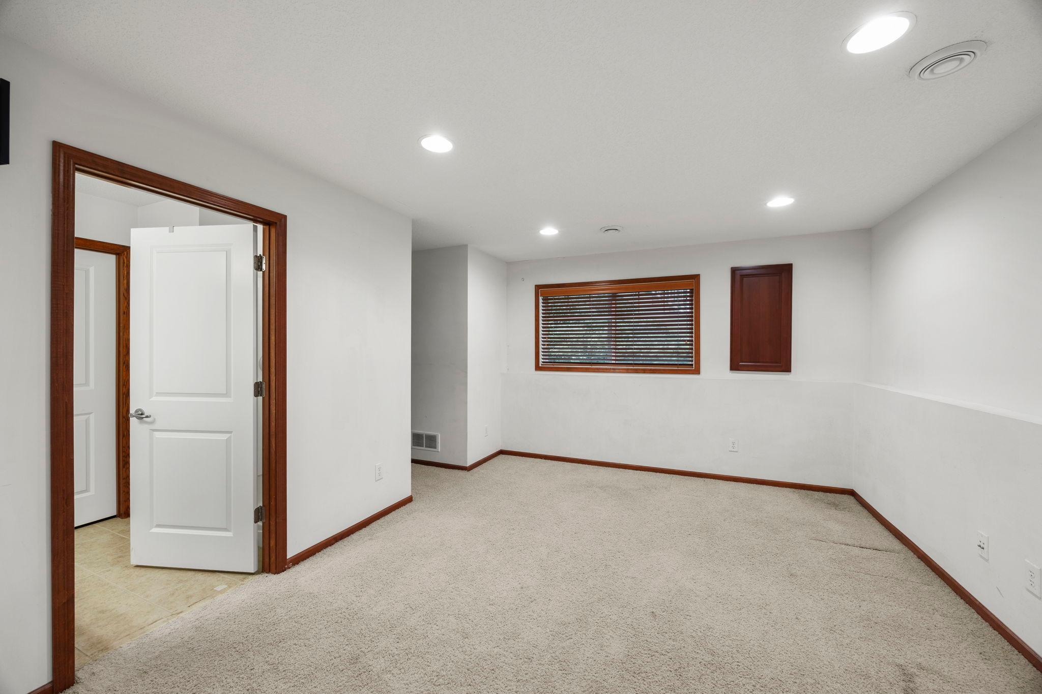 4022 Cedar Grove Lane Property Photo 7