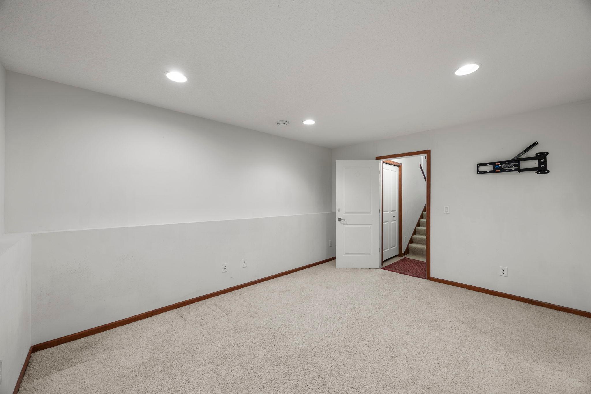 4022 Cedar Grove Lane Property Photo 9