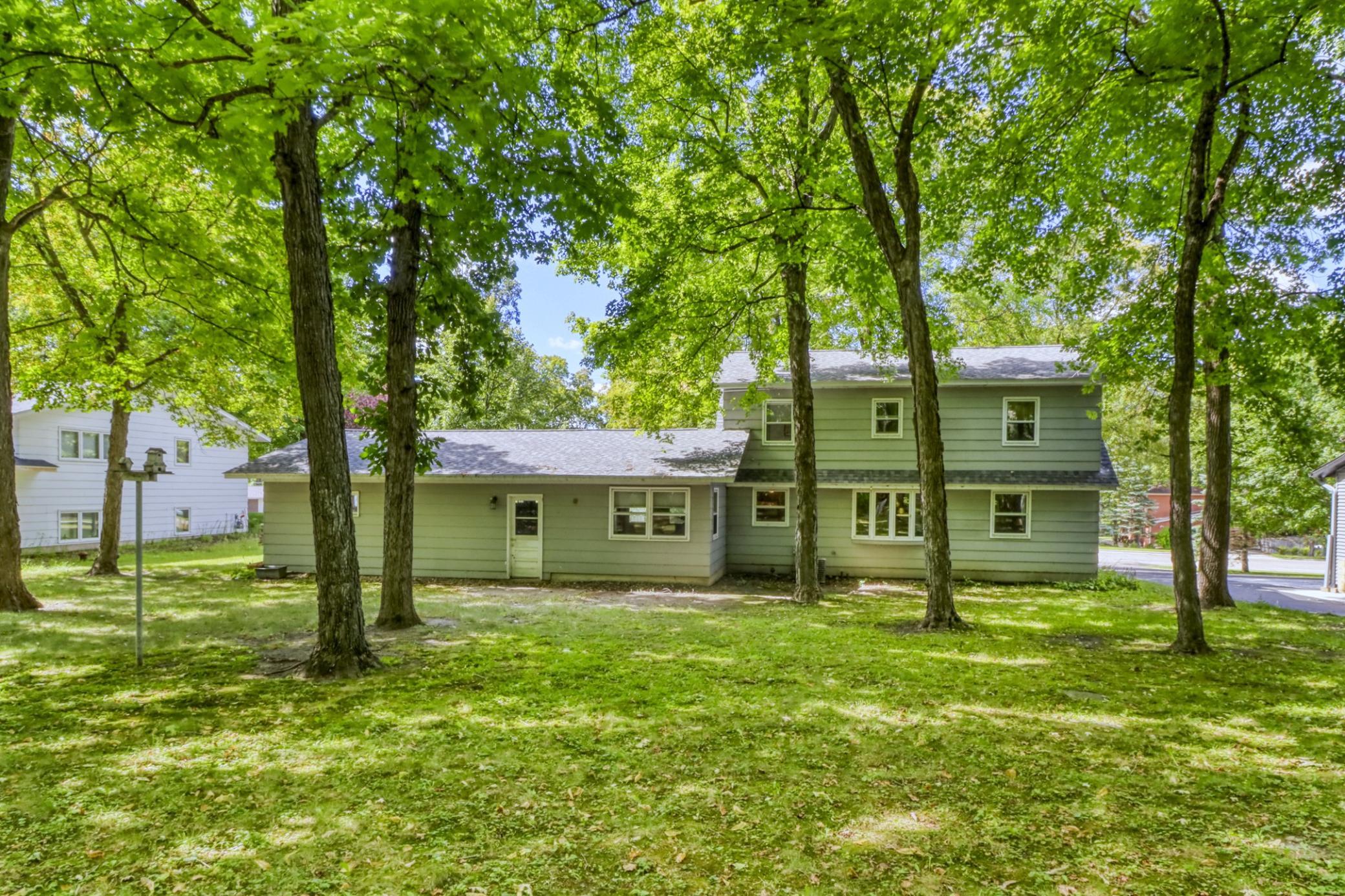 1583 E Shore Drive Property Photo 8