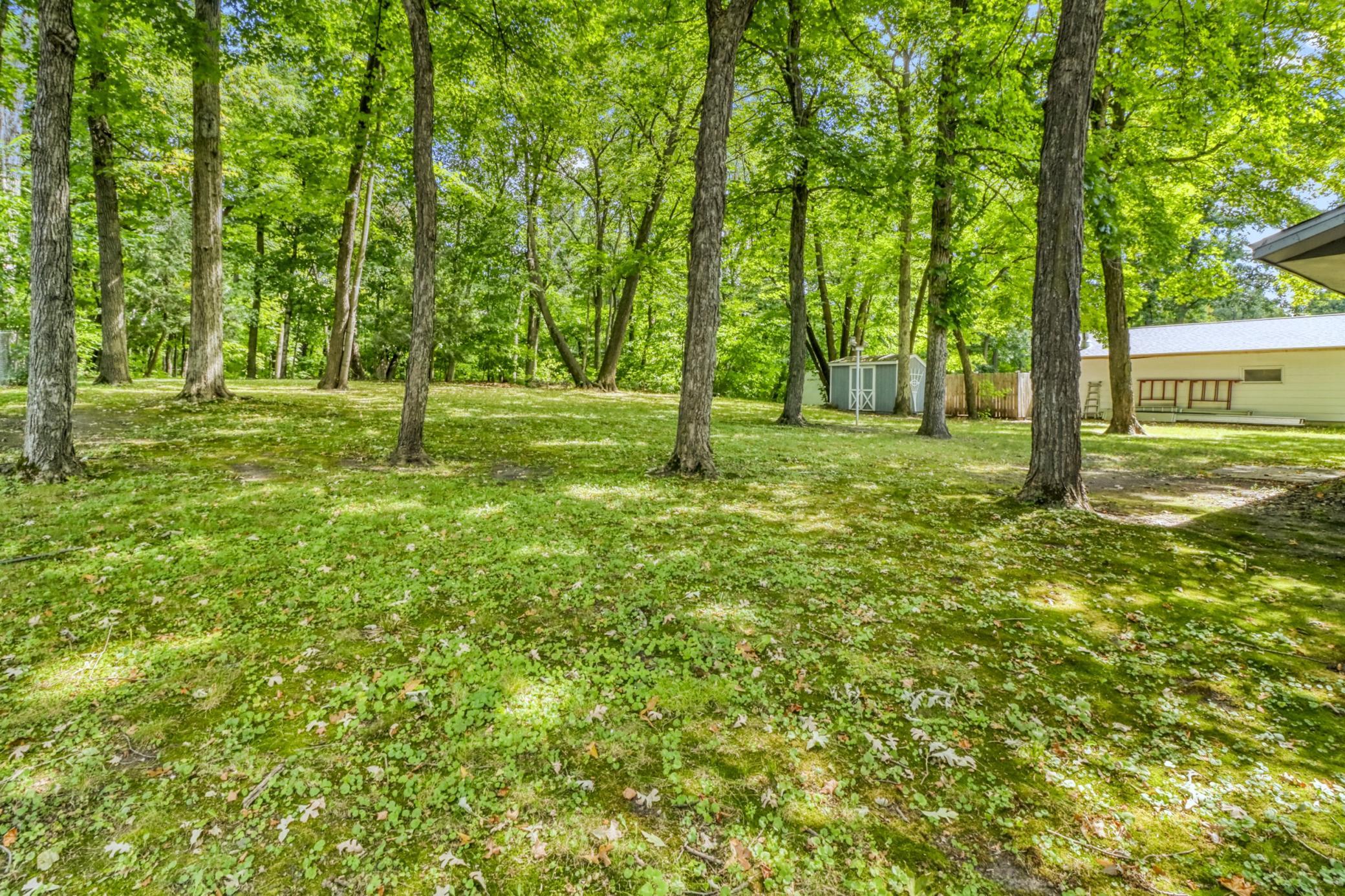 1583 E Shore Drive Property Photo 16
