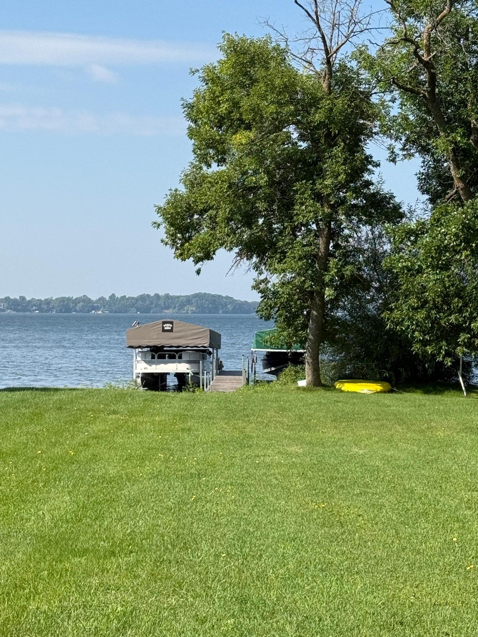 1583 E Shore Drive Property Photo 19