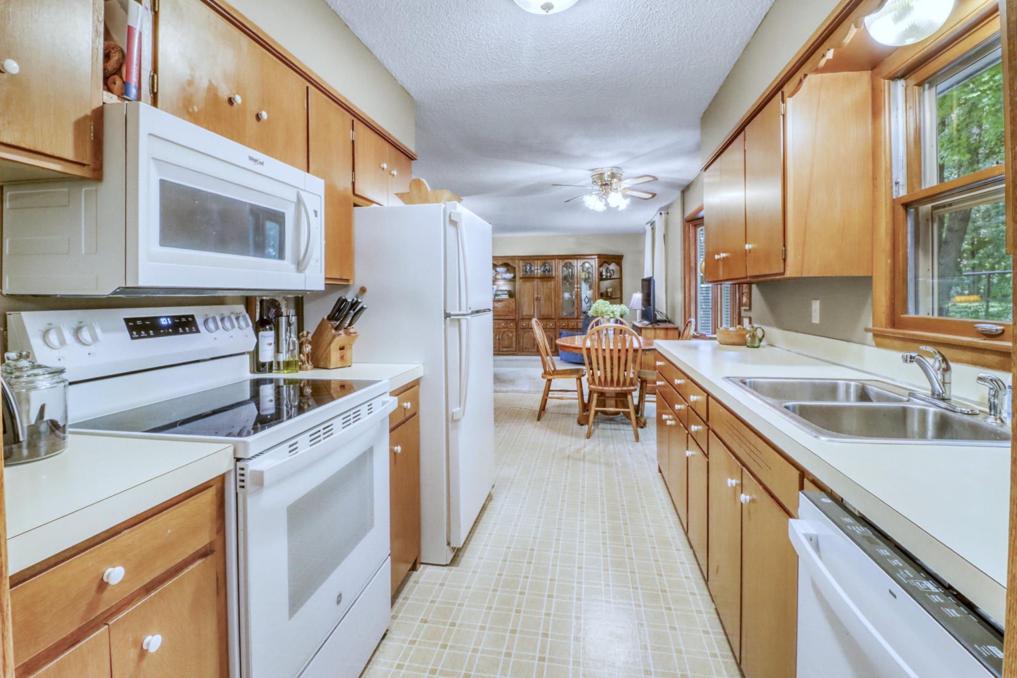 1583 E Shore Drive Property Photo 30
