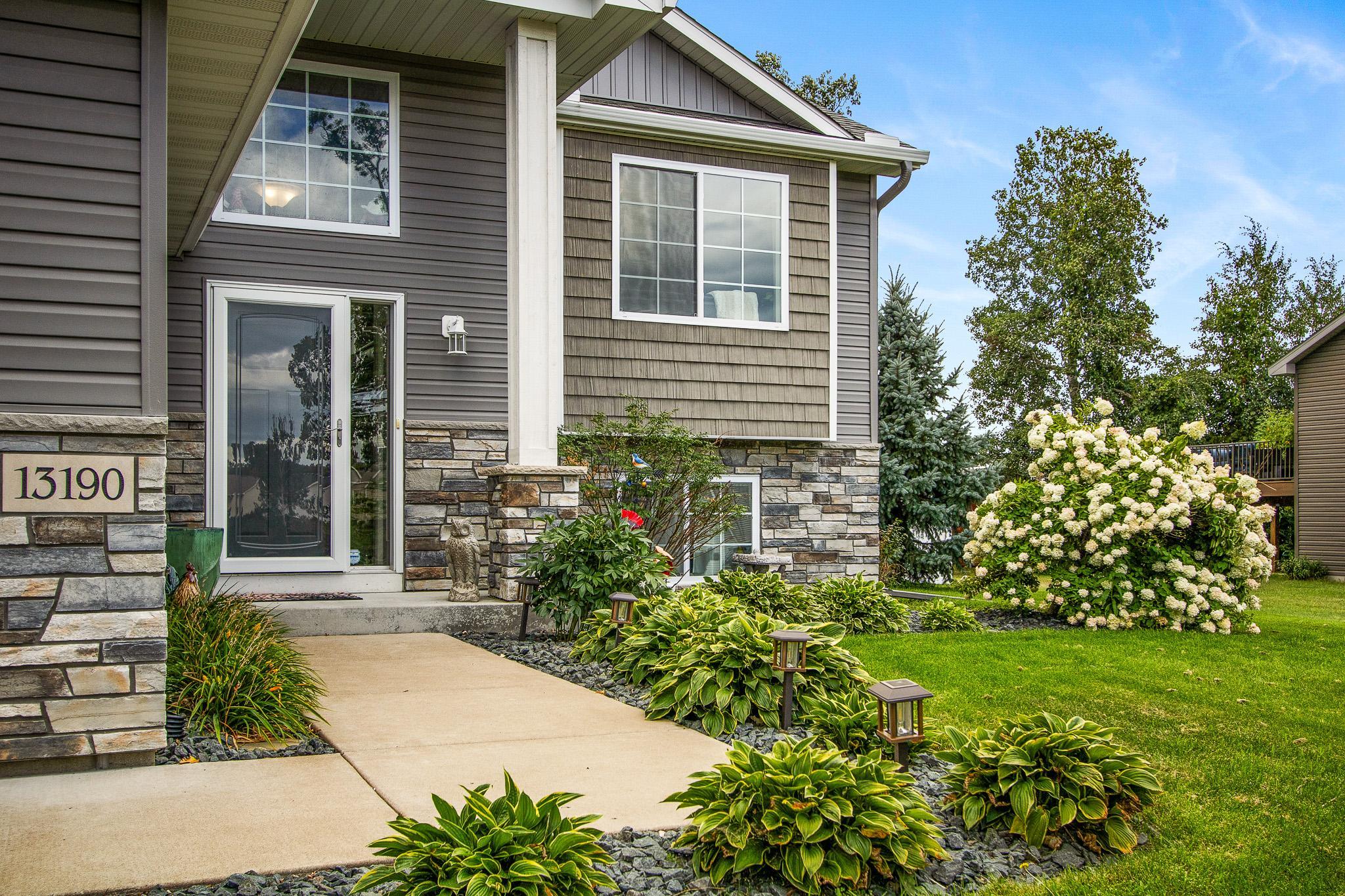 13190 10th Circle S Property Photo 5
