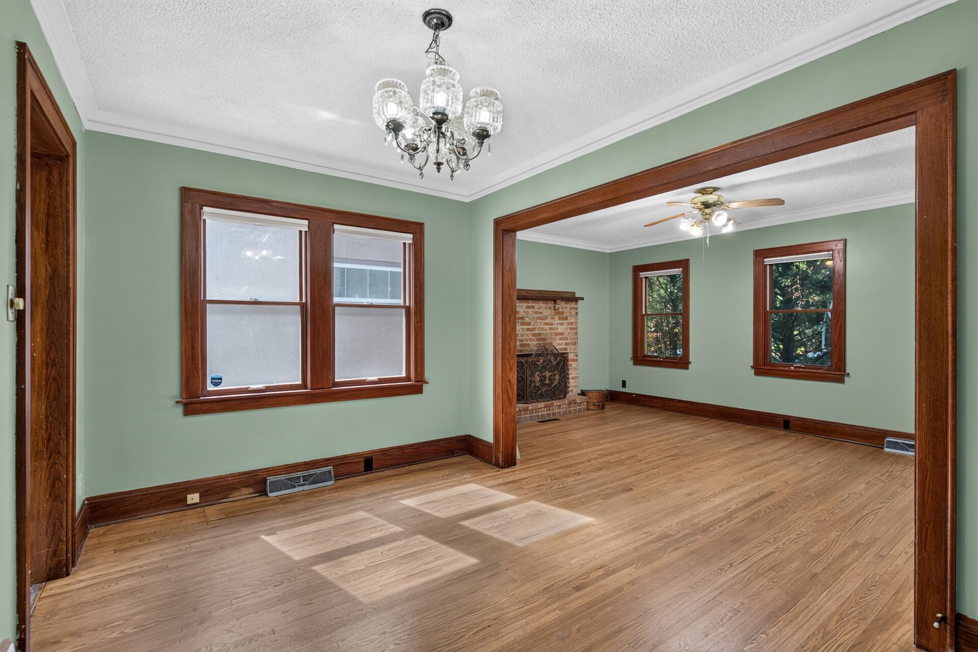 4242 Thomas Avenue N Property Photo 8