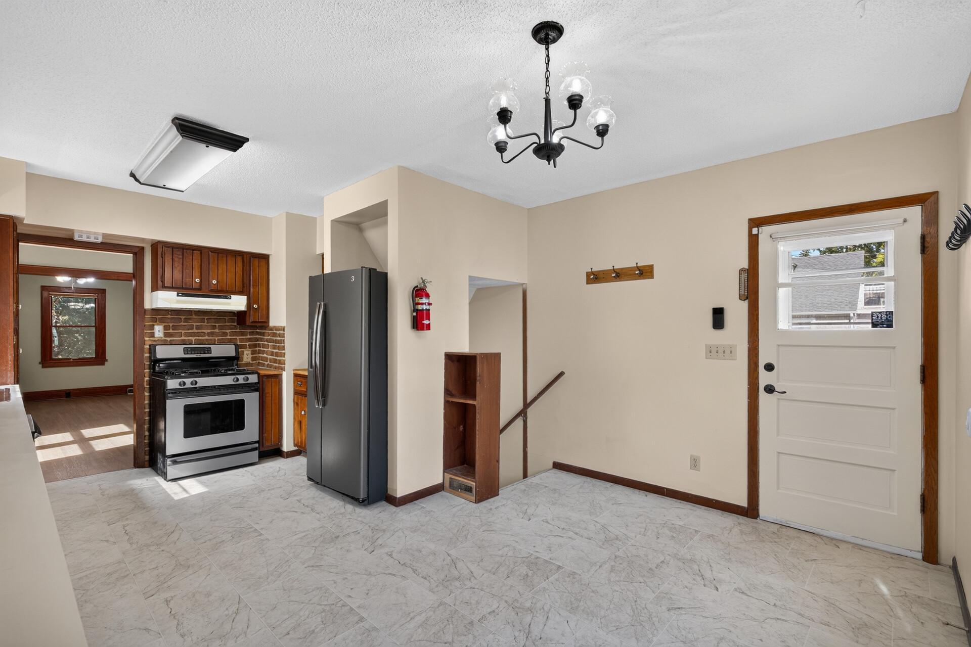 4242 Thomas Avenue N Property Photo 13